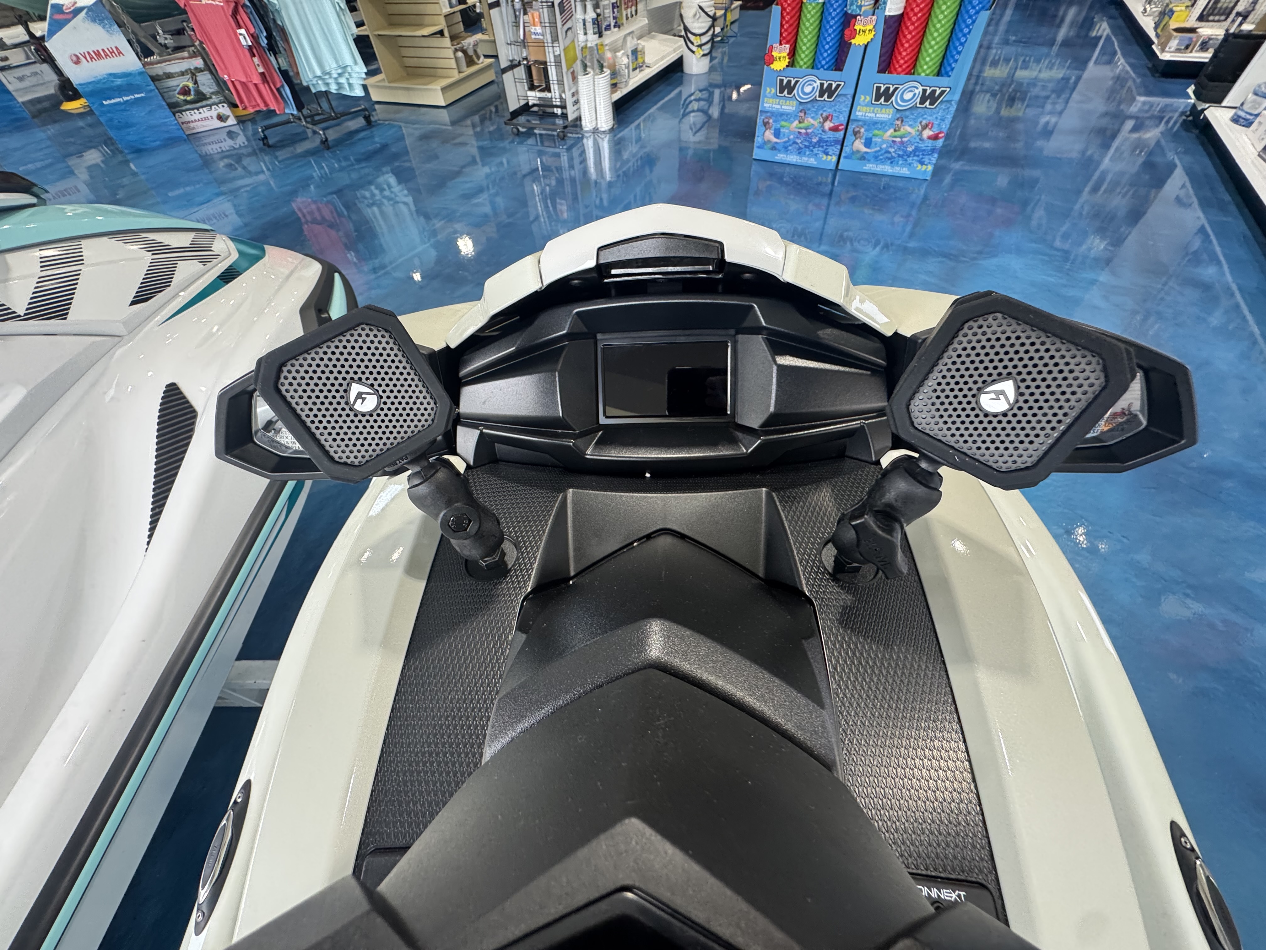 2025 Yamaha VX Cruiser HO - Photo 6
