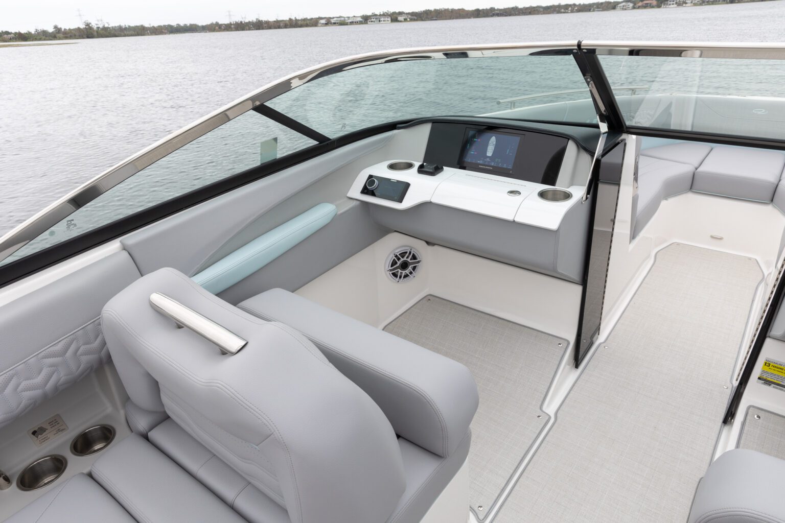 2026 Regal LS4 Surf - Photo 7