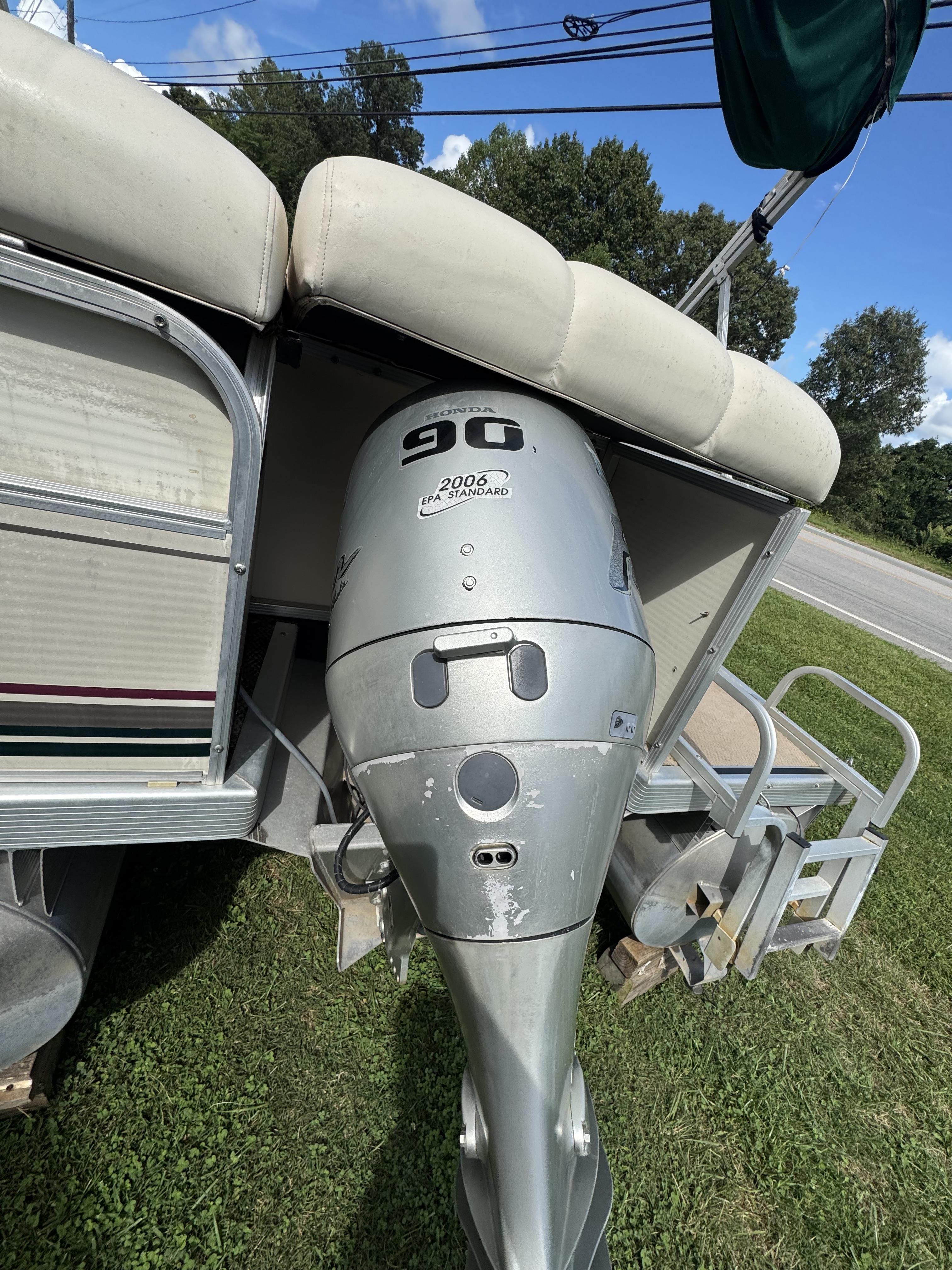 2001 Bennington 2275 LX - Photo 4