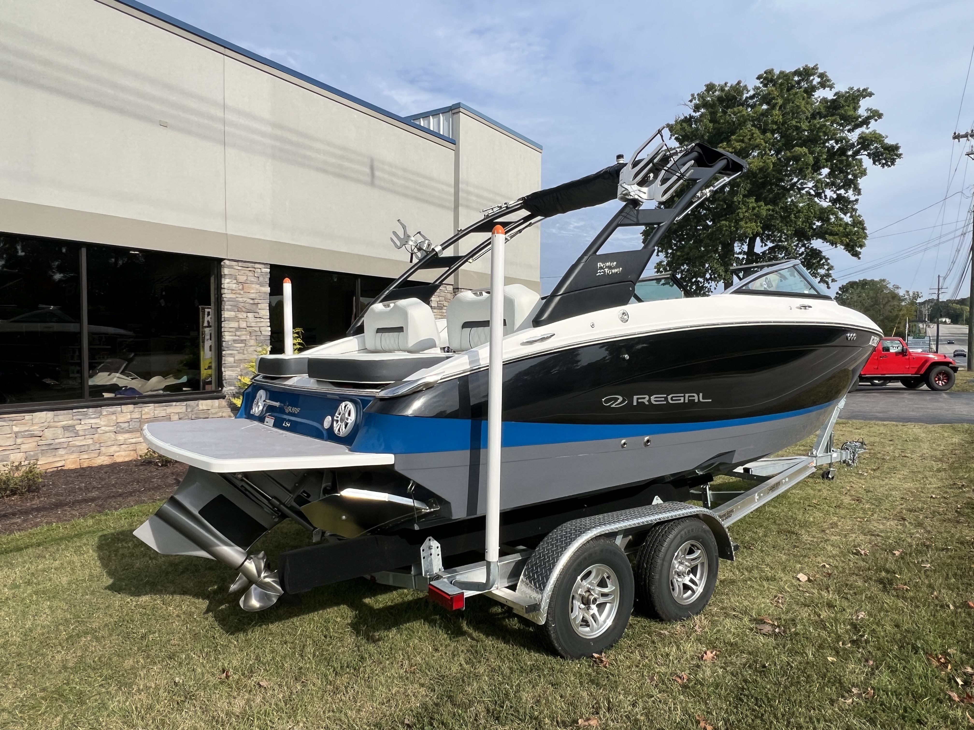 2023 Regal Regal LS4 Surf - Photo 5
