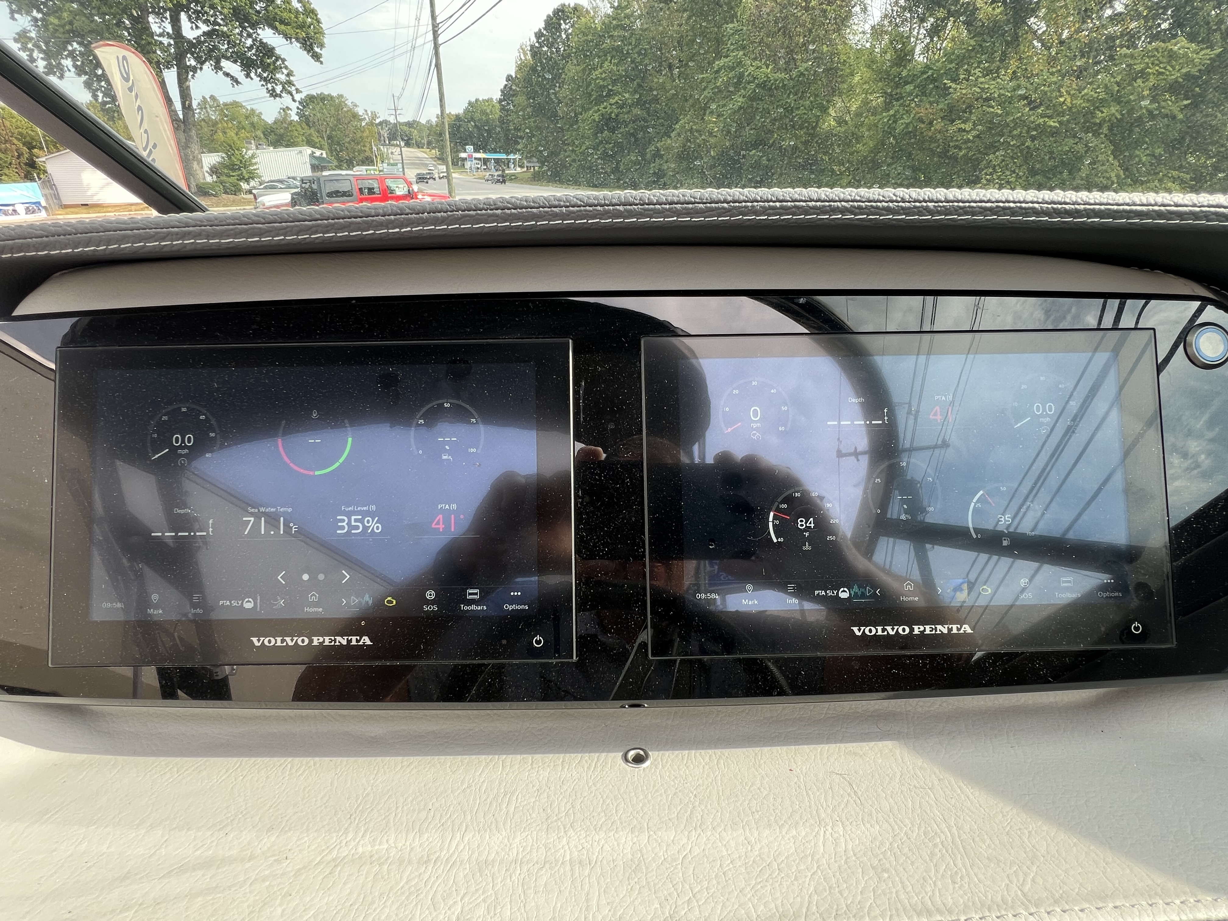 2023 Regal Regal LS4 Surf - Photo 13