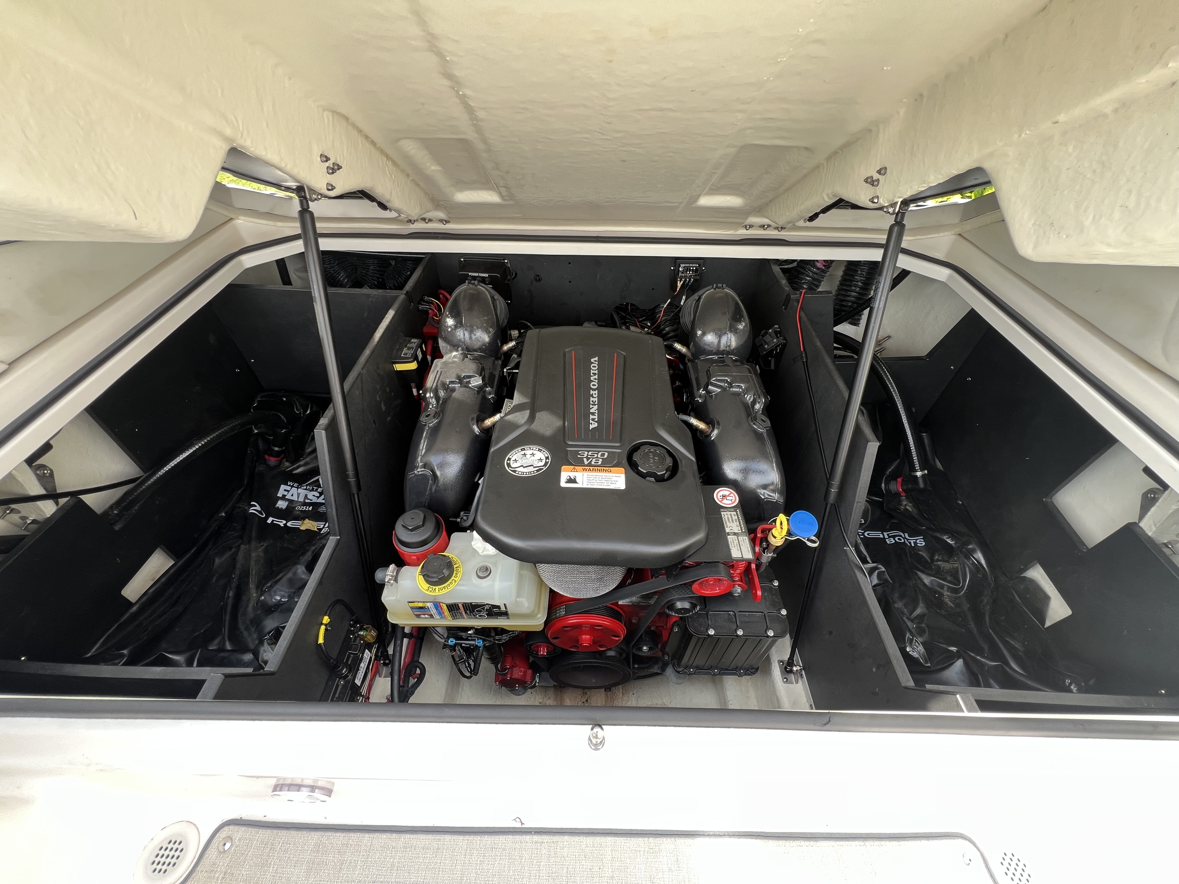 2023 Regal Regal LS4 Surf - Photo 15
