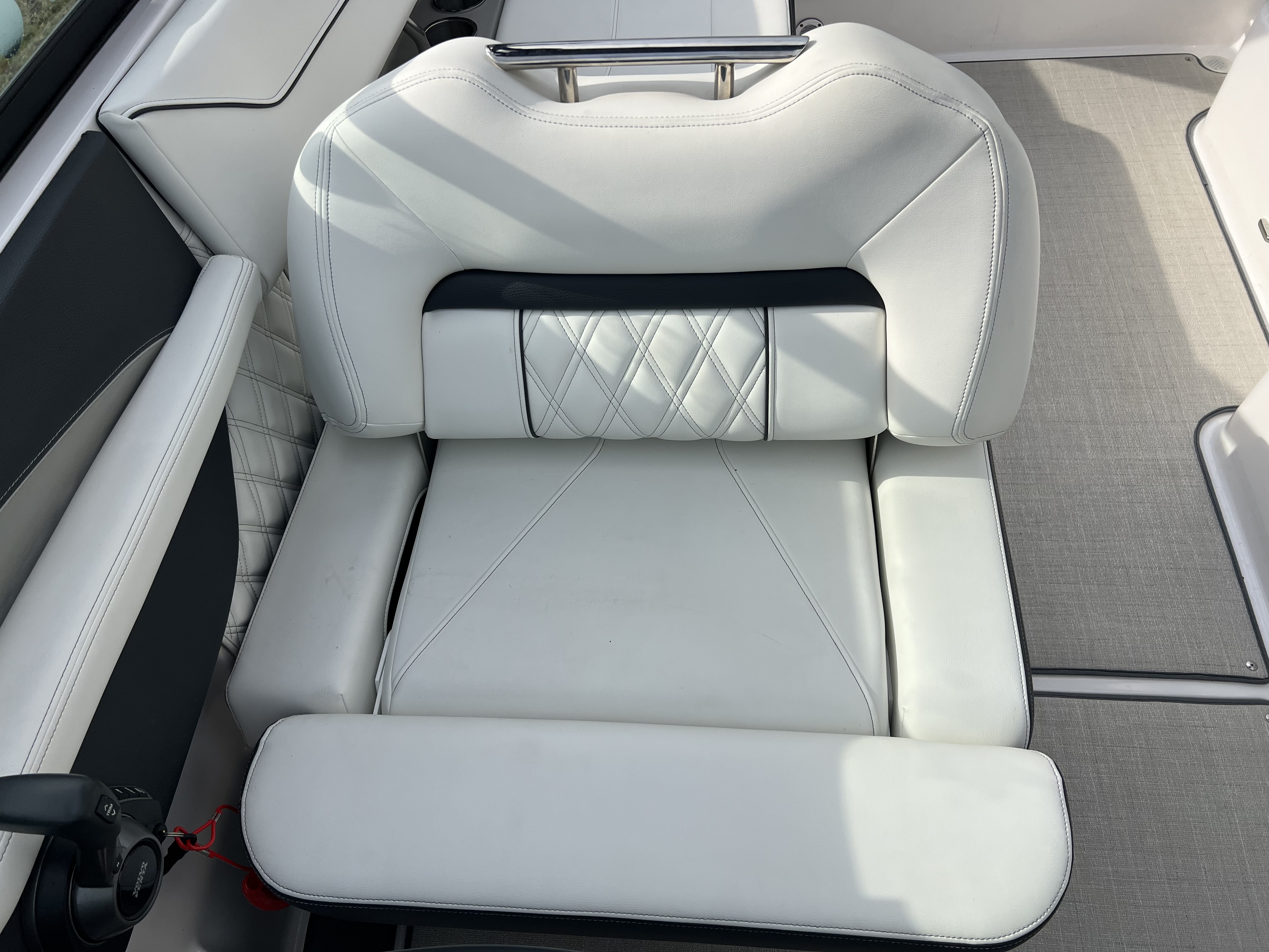 2023 Regal Regal LS4 Surf - Photo 18