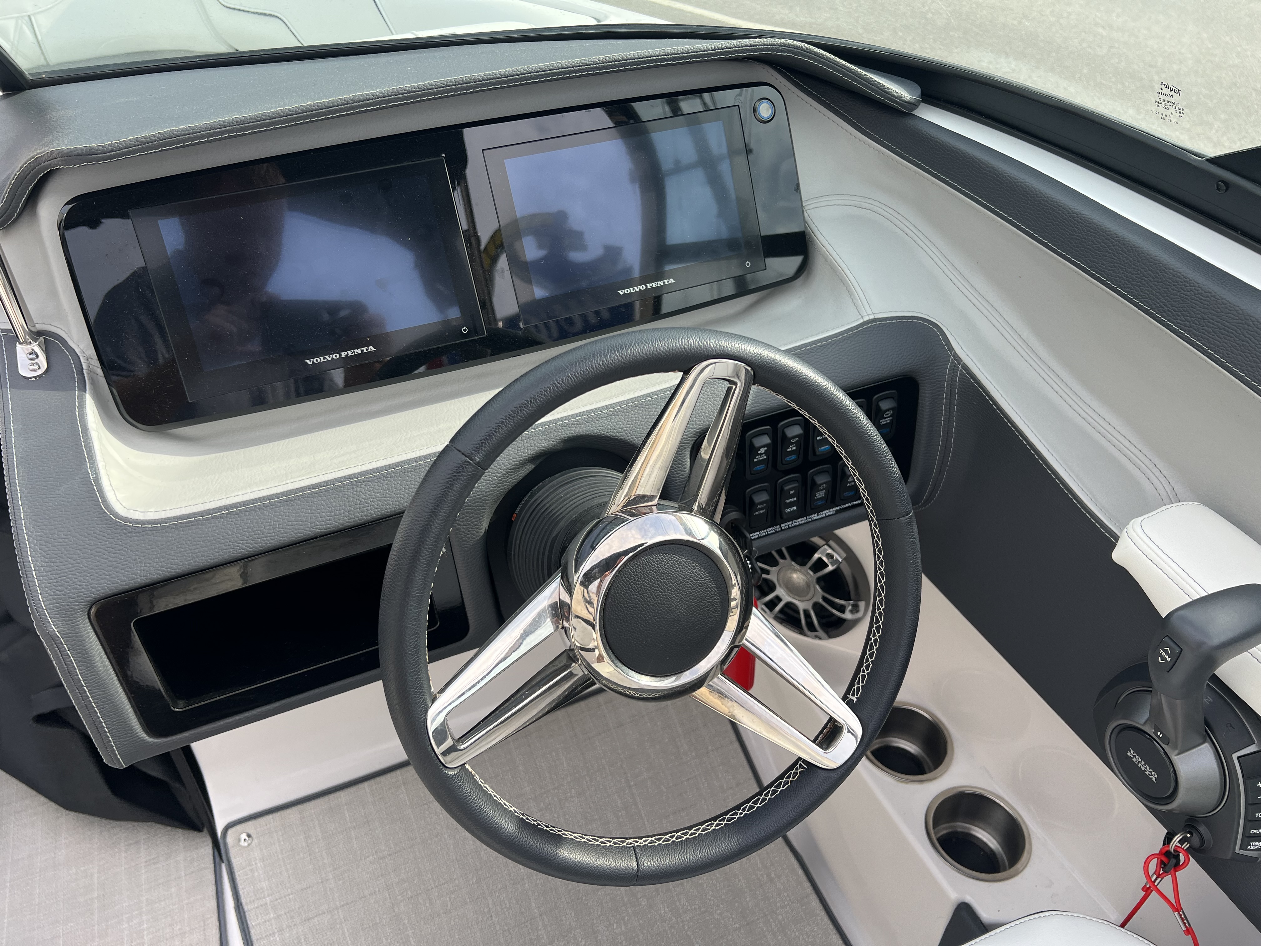 2023 Regal Regal LS4 Surf - Photo 19