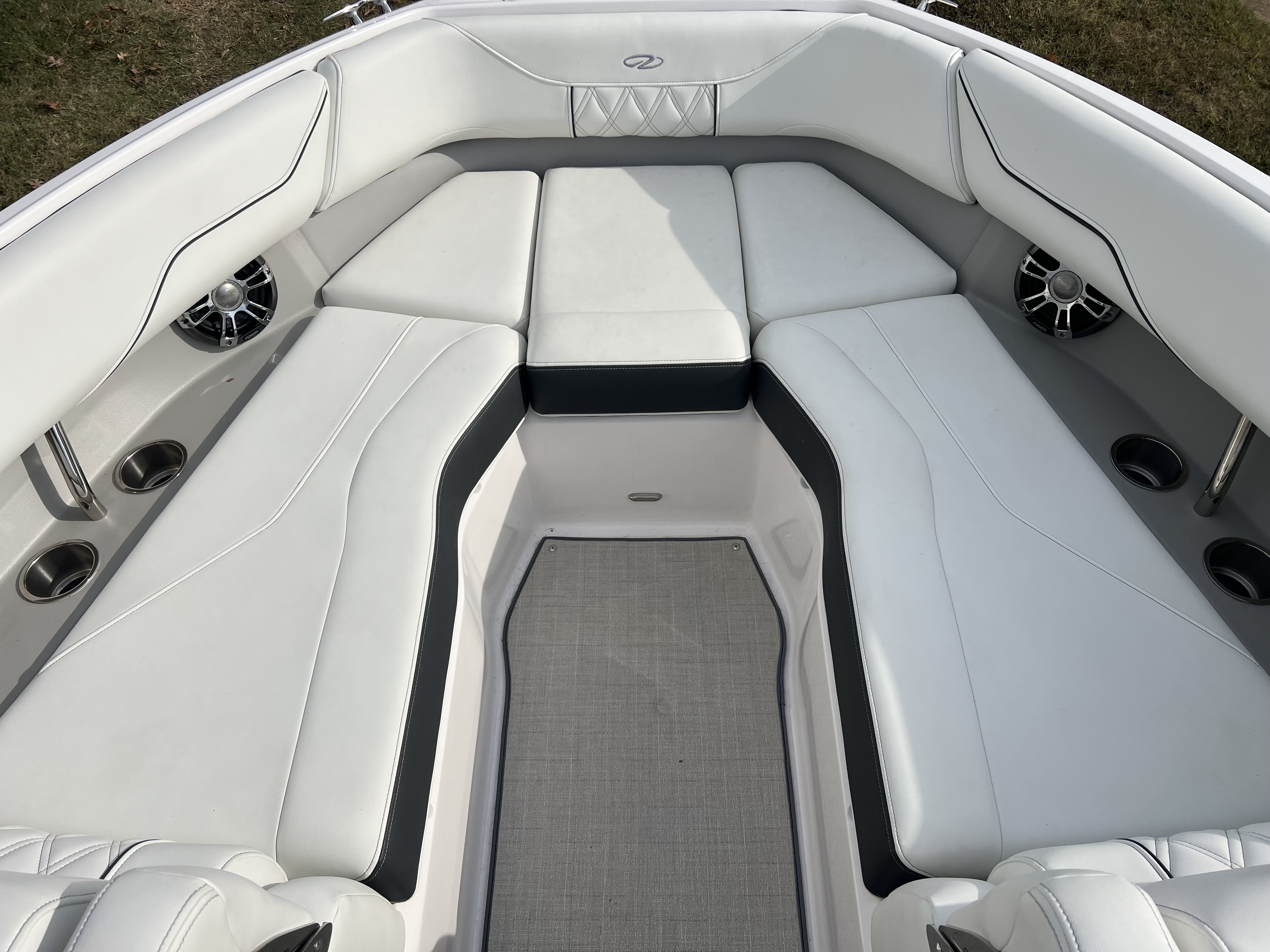 2023 Regal Regal LS4 Surf - Photo 20