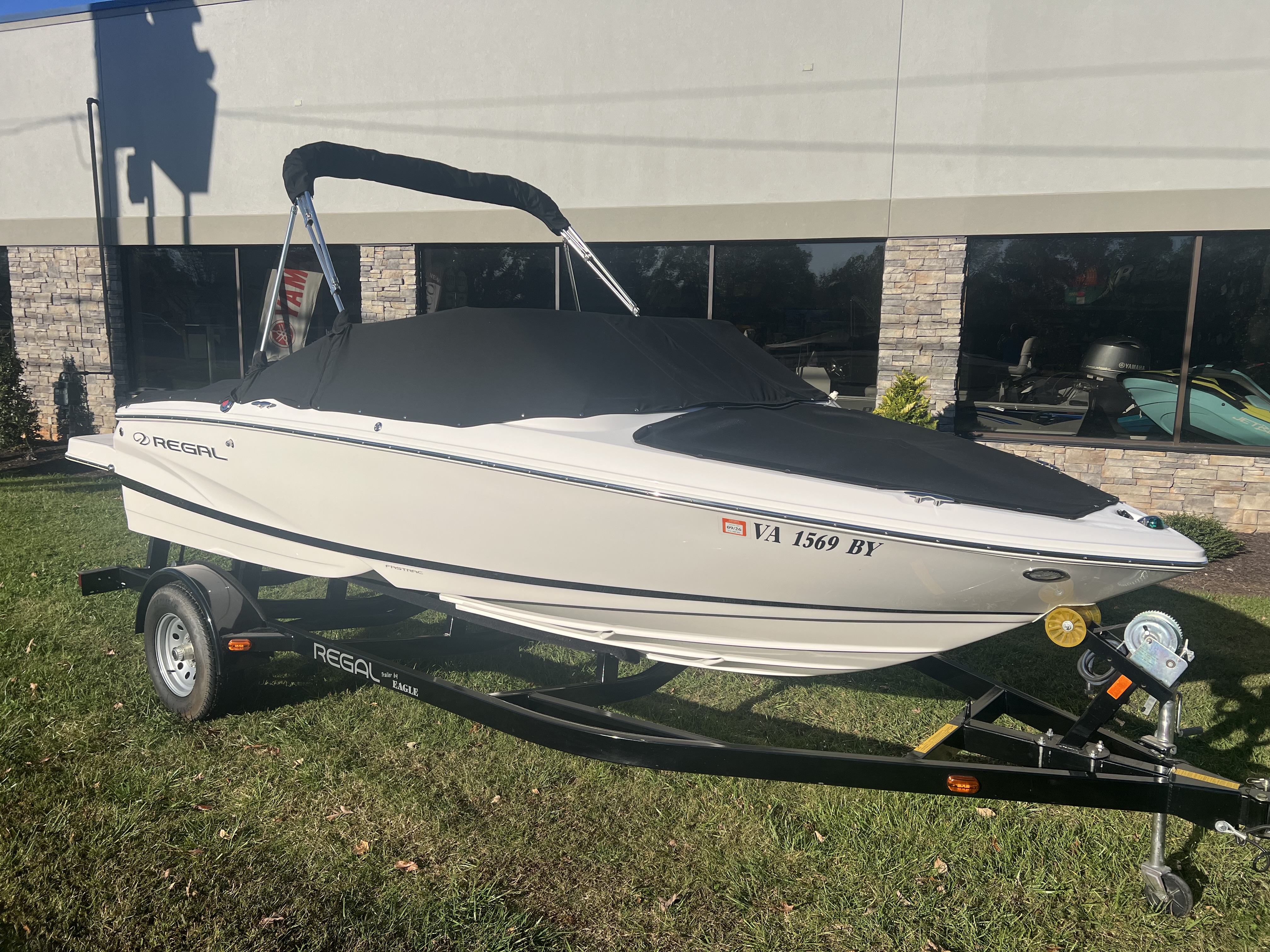 2014 Regal Bowrider 1900 - Photo 6