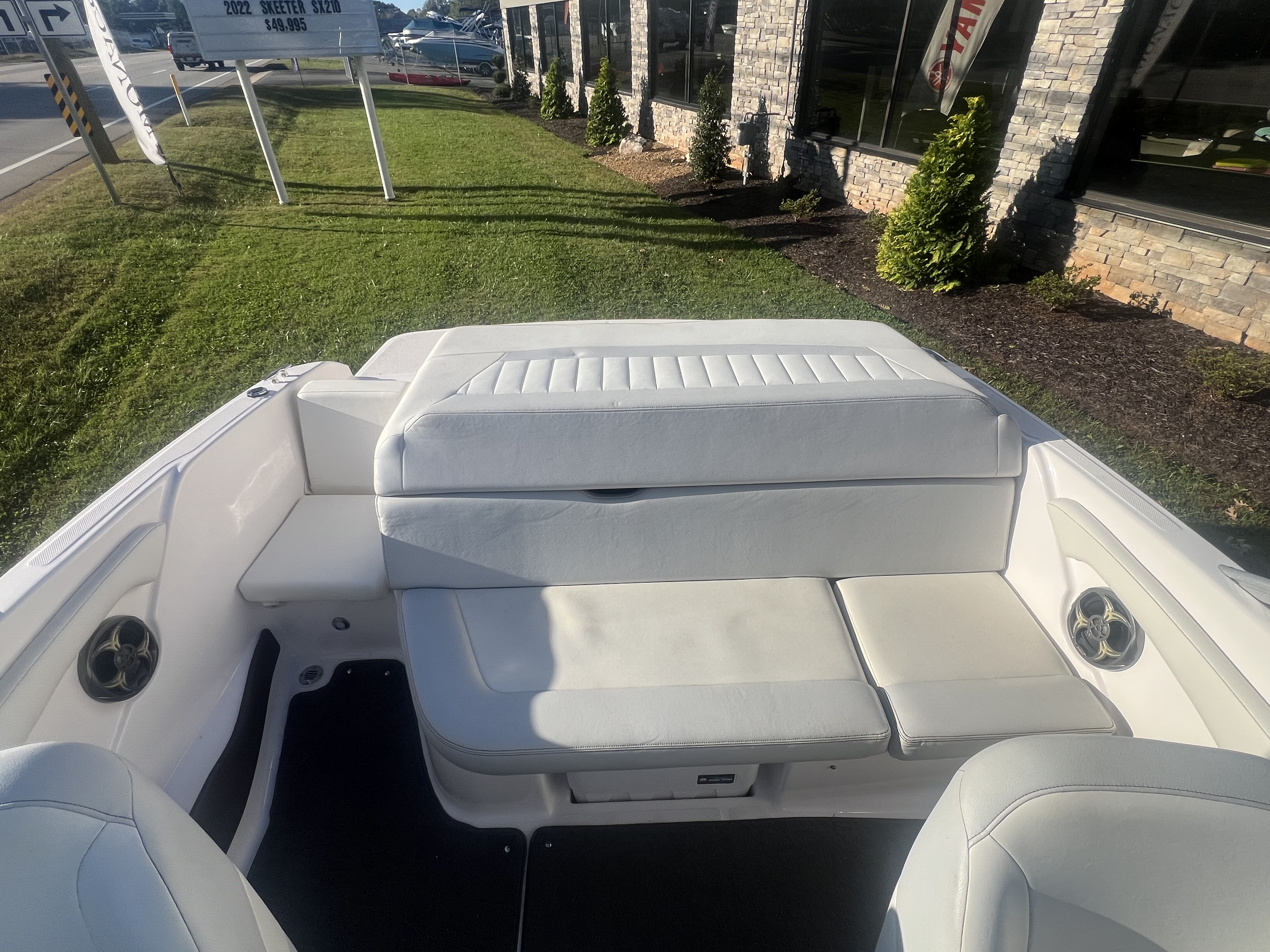 2014 Regal Bowrider 1900 - Photo 15