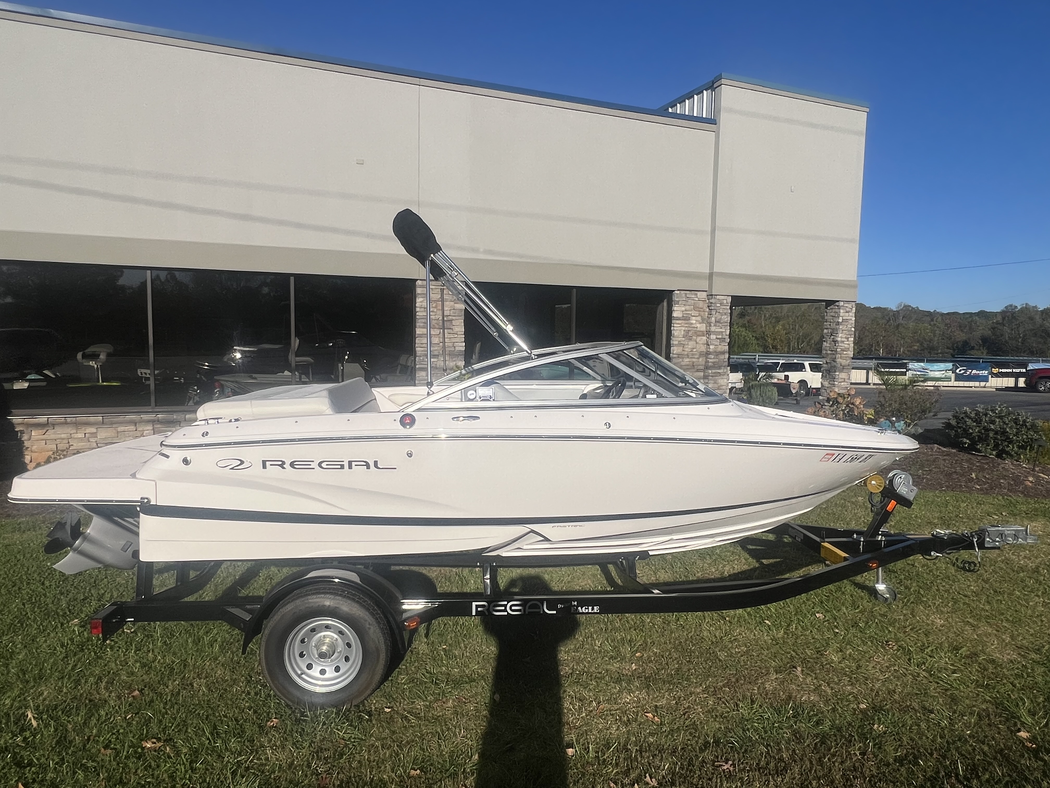 2014 Regal Bowrider 1900 - Photo 16