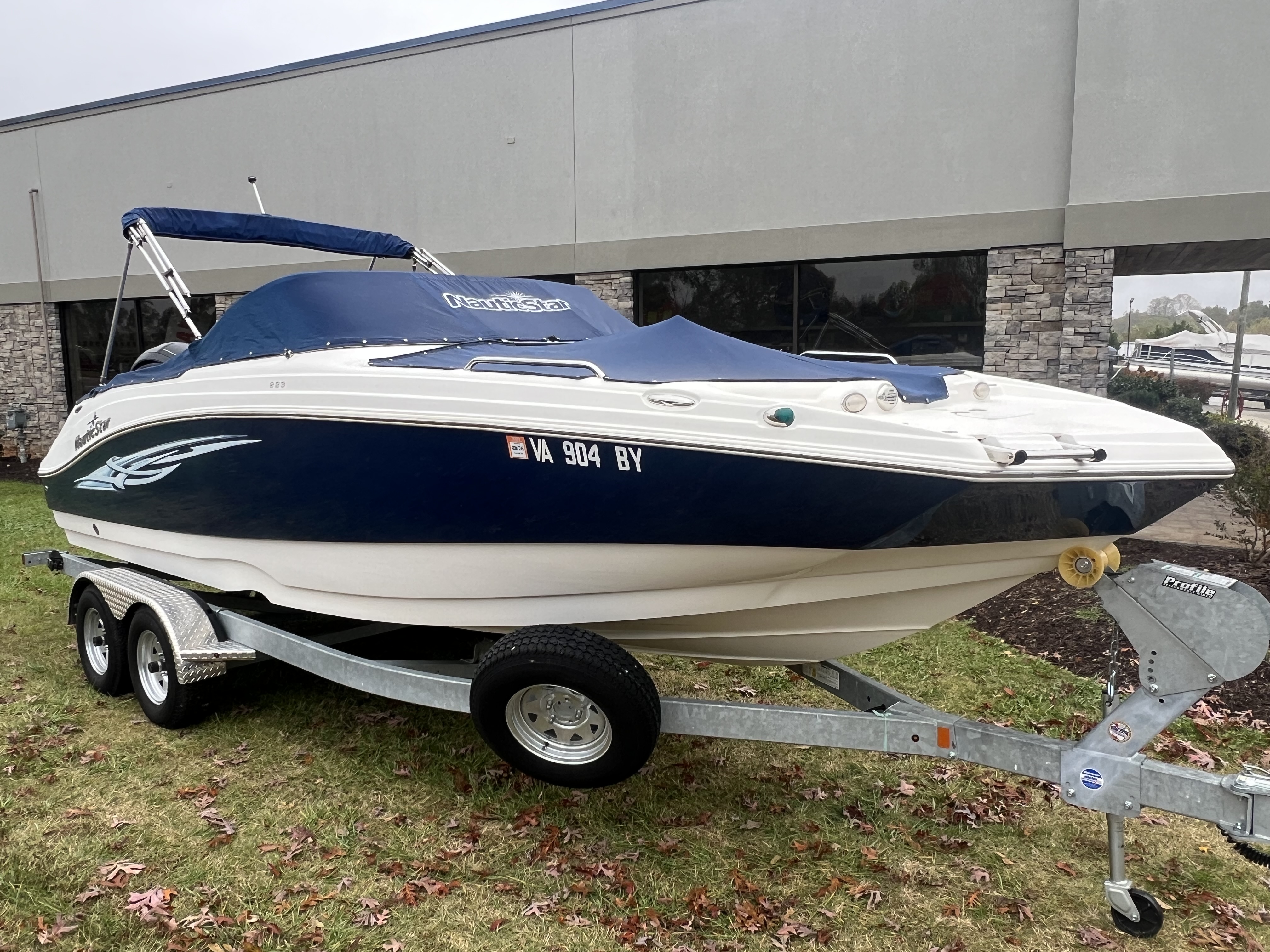 2013 NauticStar Sport Deck Boat 223 DC - Photo 4