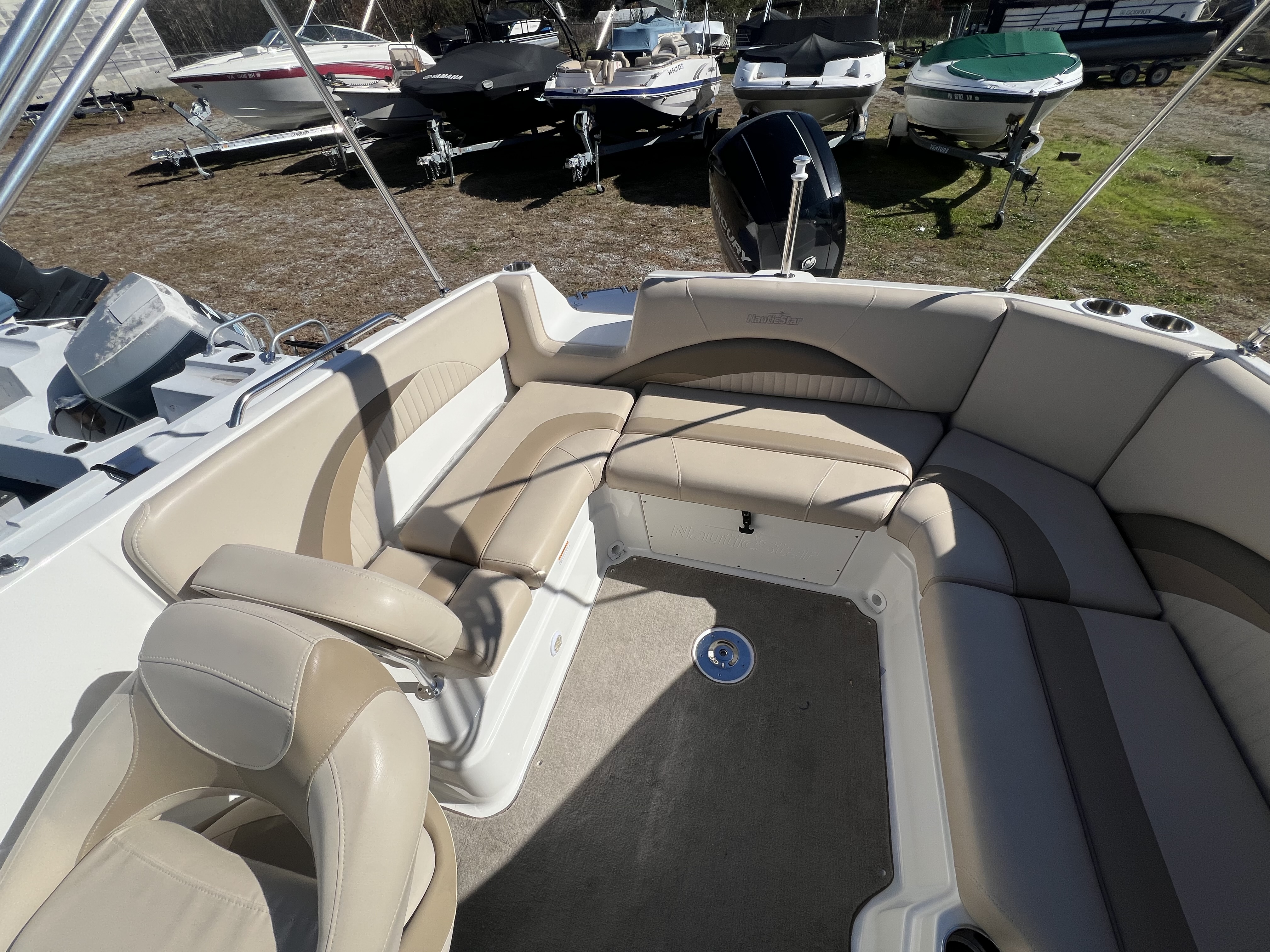 2013 NauticStar Sport Deck Boat 223 DC - Photo 6