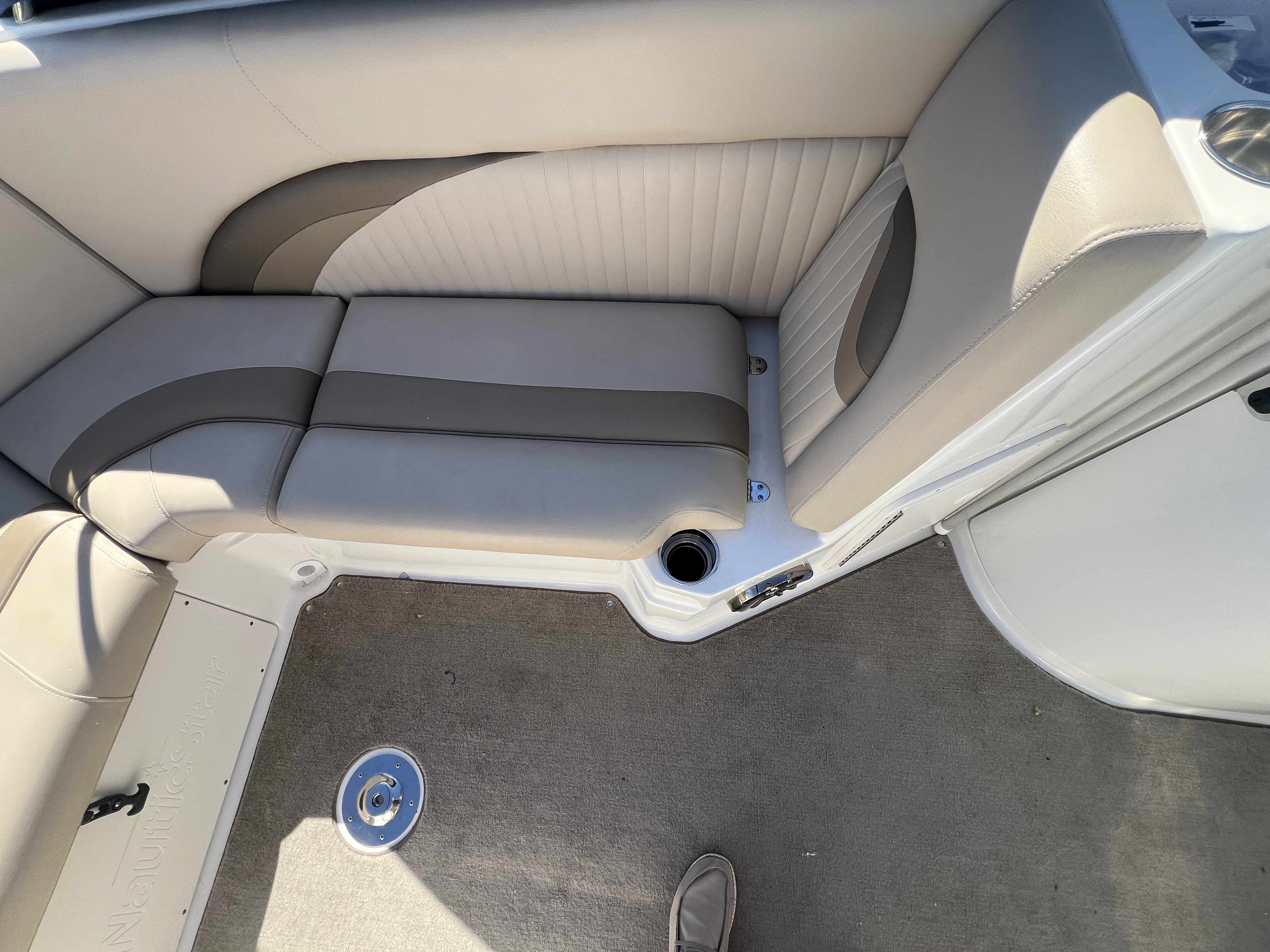 2013 NauticStar Sport Deck Boat 223 DC - Photo 8