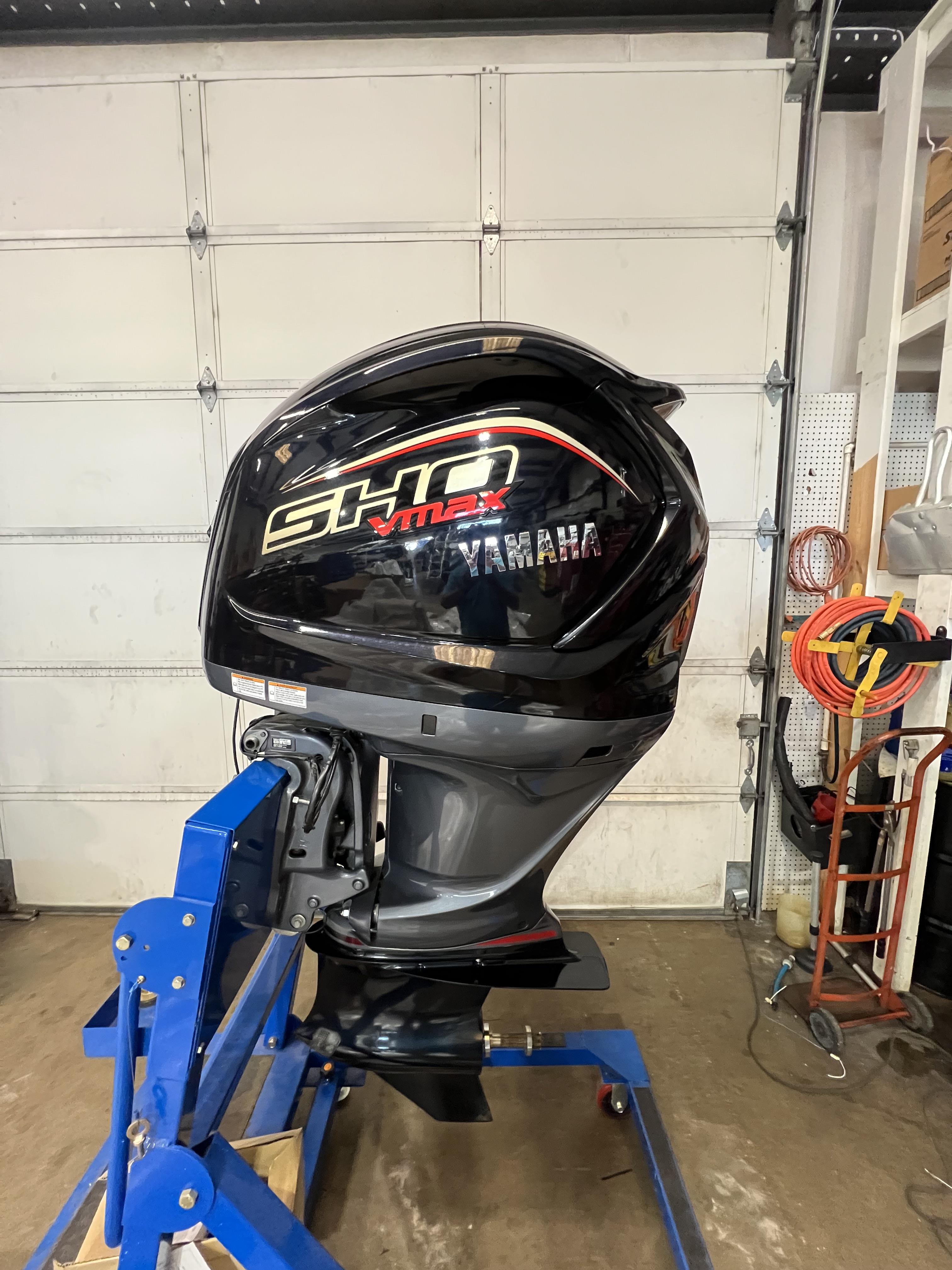2023 Yamaha V Max SHO V6 4.2L VF250LB - Photo 2