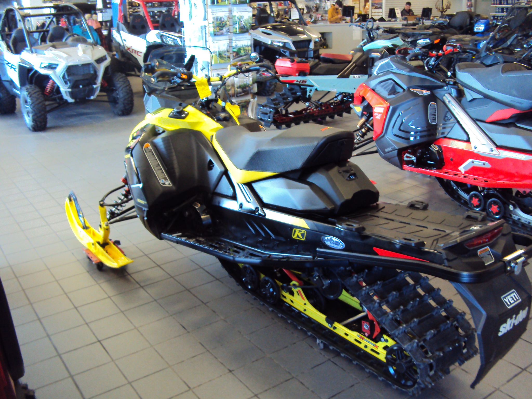 2022 Ski-Doo Renegade® X-RS® 900 ACE™ Turbo R - Yellow/Black - Photo 5