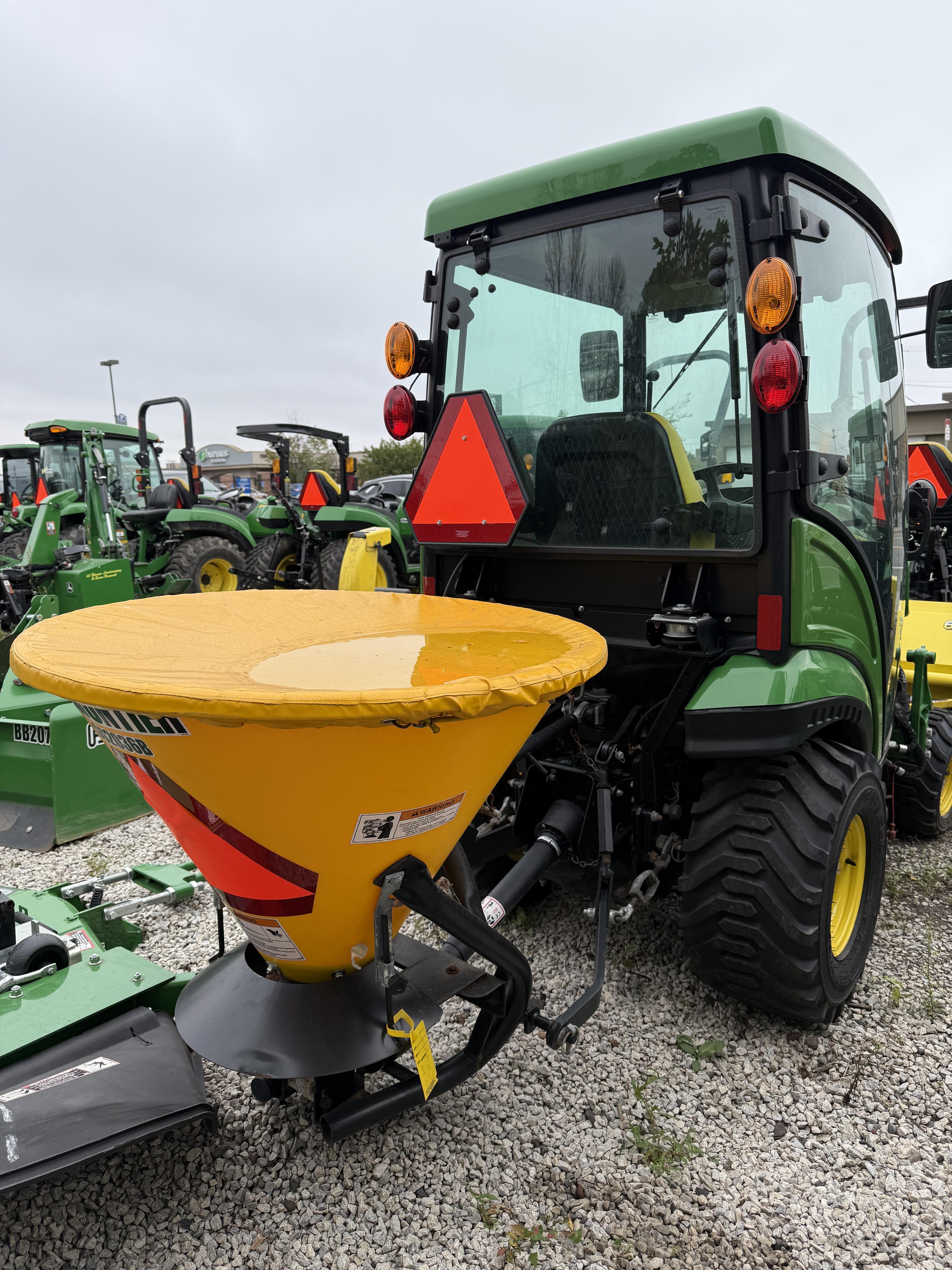 2022 John Deere 1025R - Photo 5