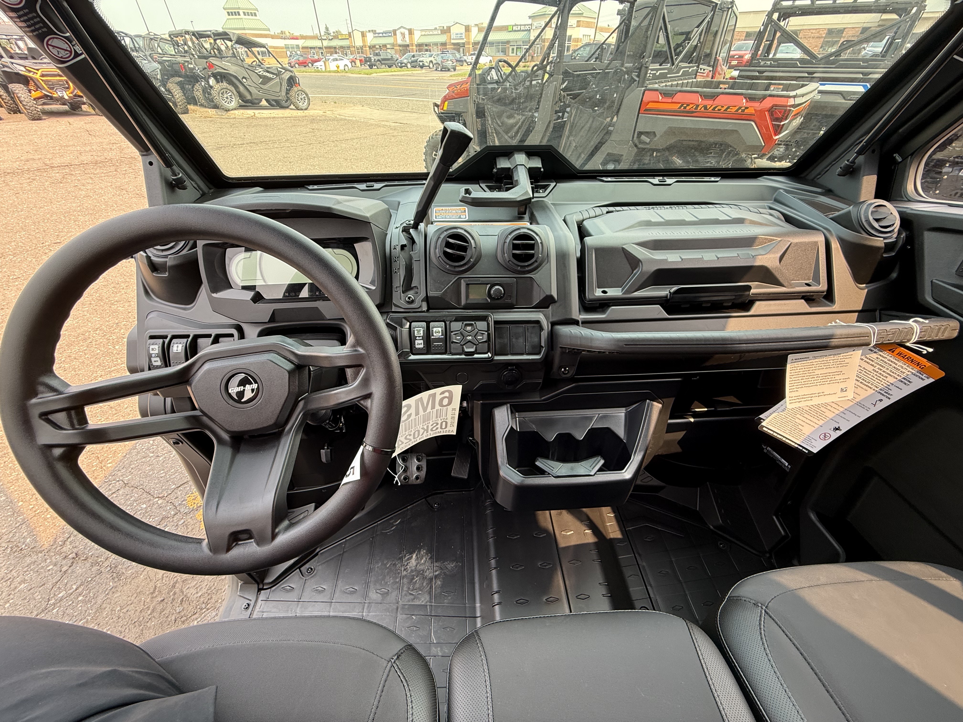 2025 Can-Am Defender Max Limited - Photo 3