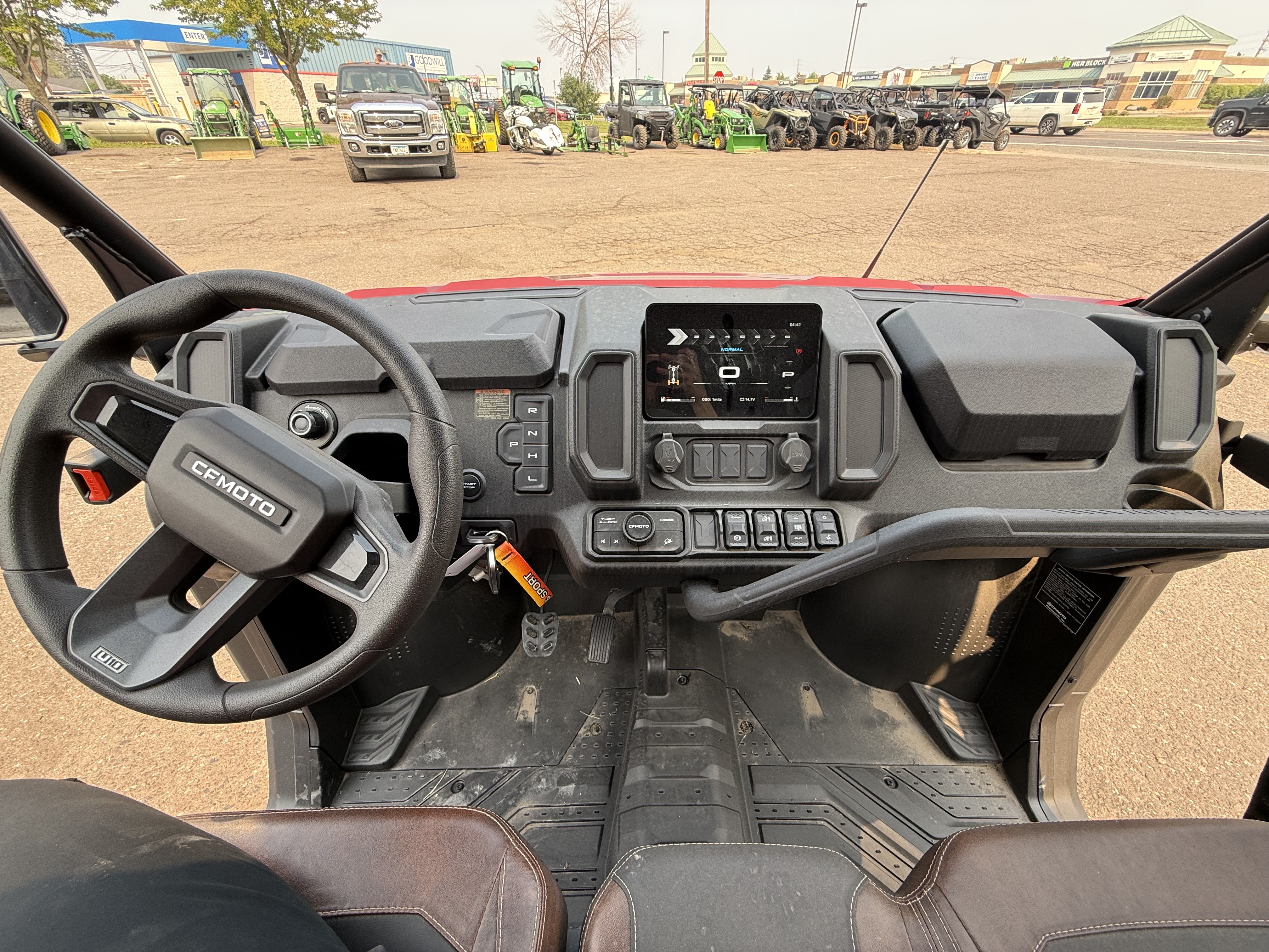 2025 CFMOTO UForce U10 XL Pro - Photo 5