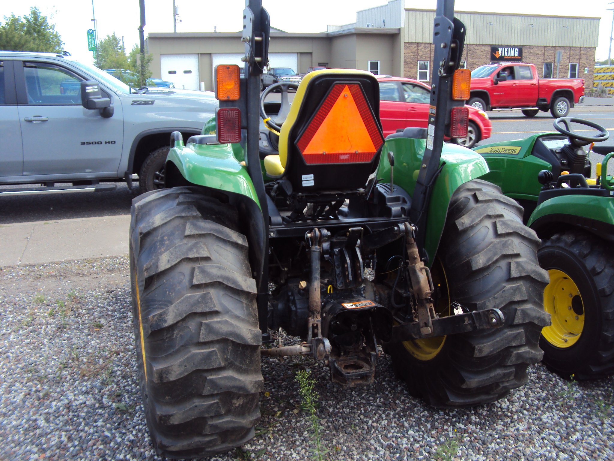 2010 John Deere 4320 - Photo 3