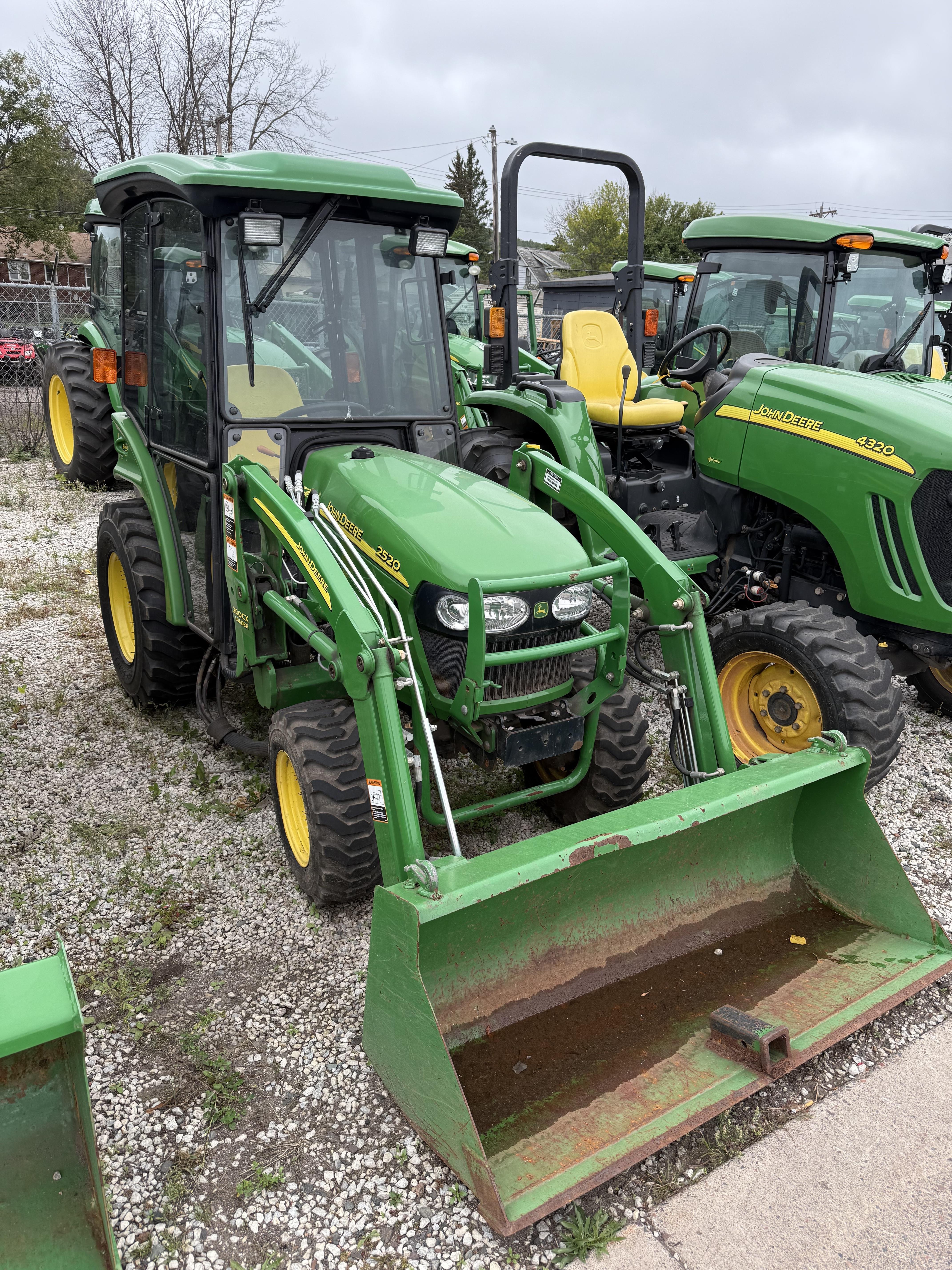 2006 John Deere 2520