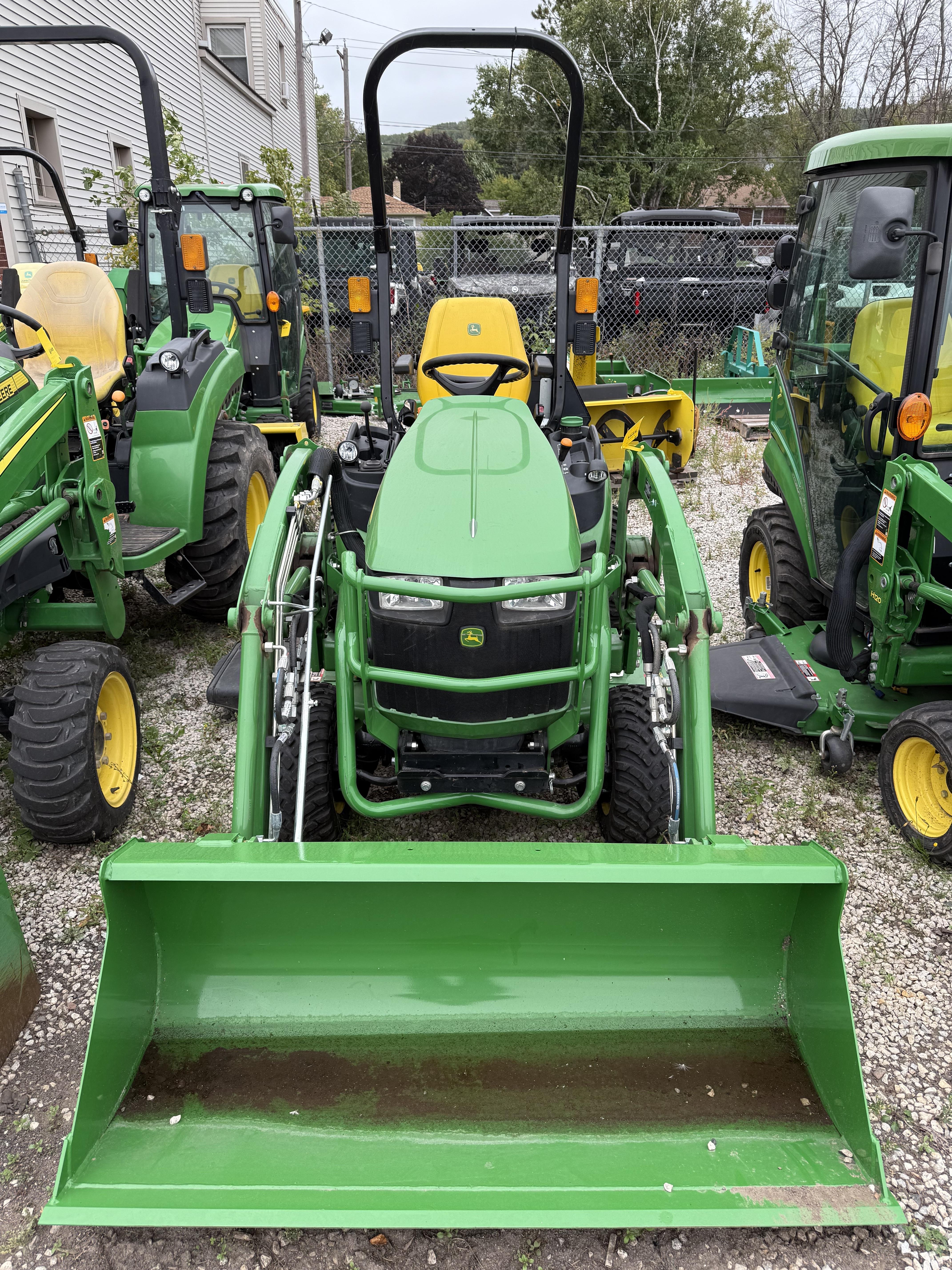2022 John Deere 1025R