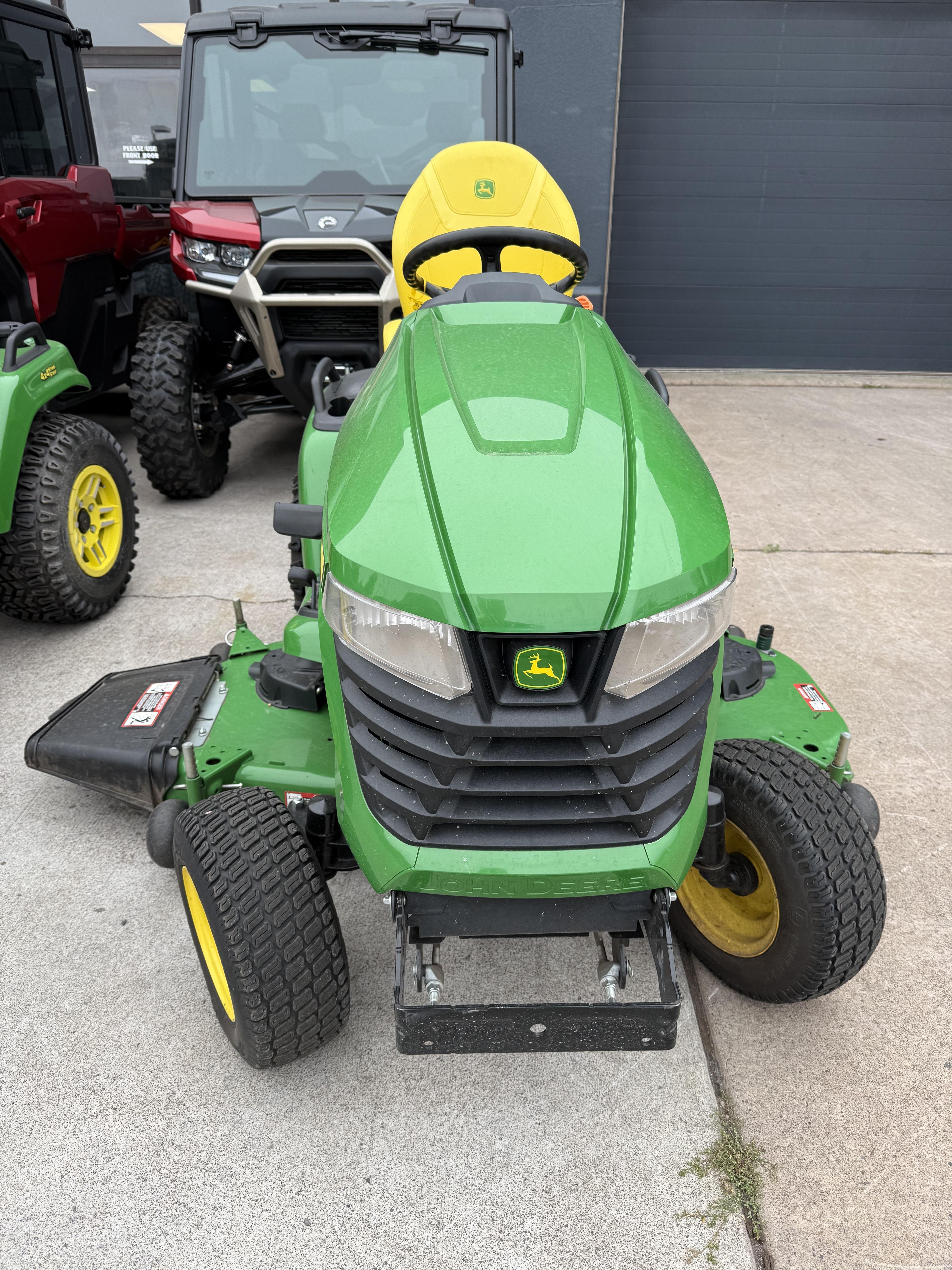 2023 John Deere X580 - Photo 3
