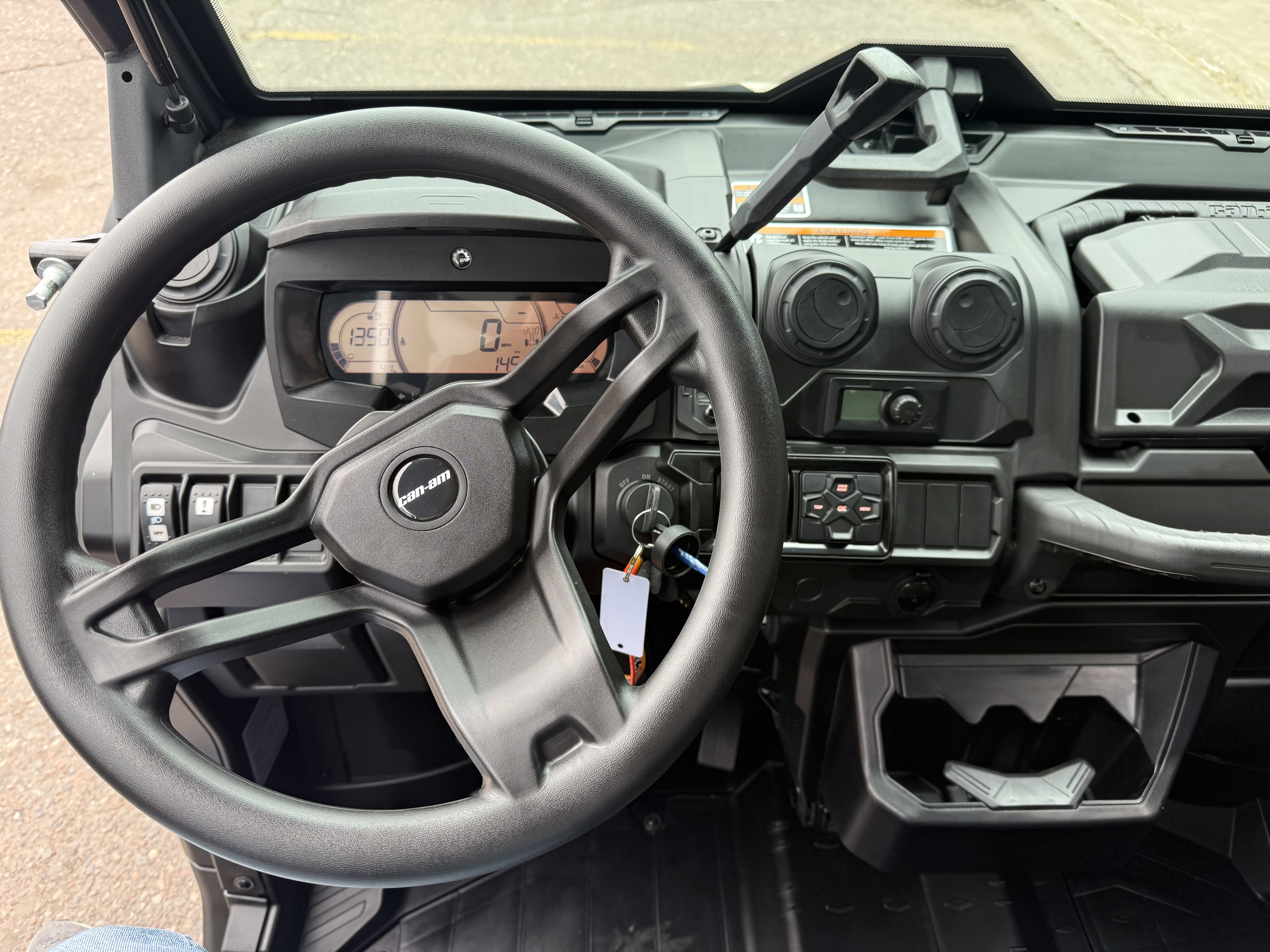2025 Can-Am Defender Limited HD10 - Photo 7