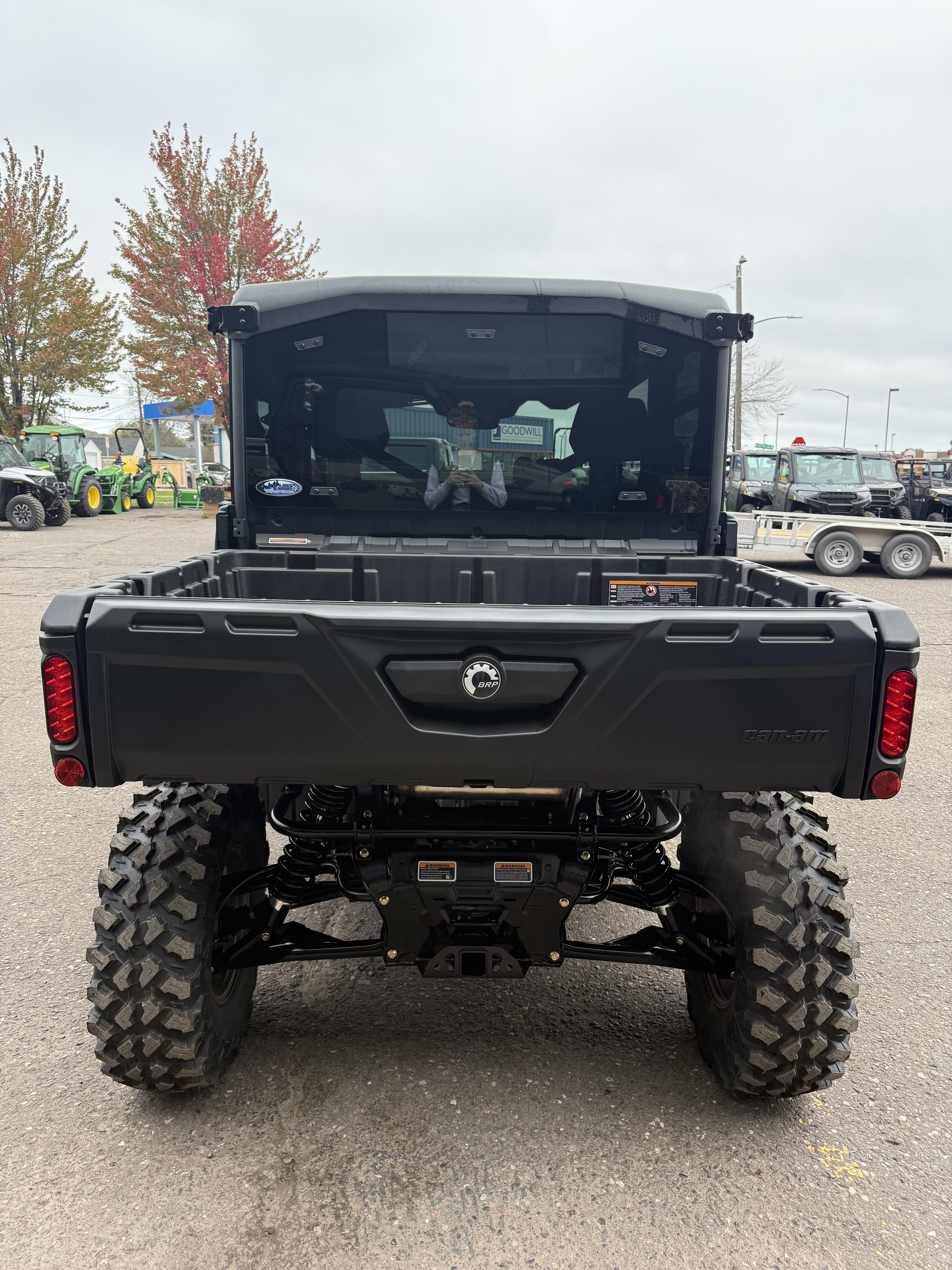 2025 Can-Am Defender MAX Limited HD10 - Photo 4