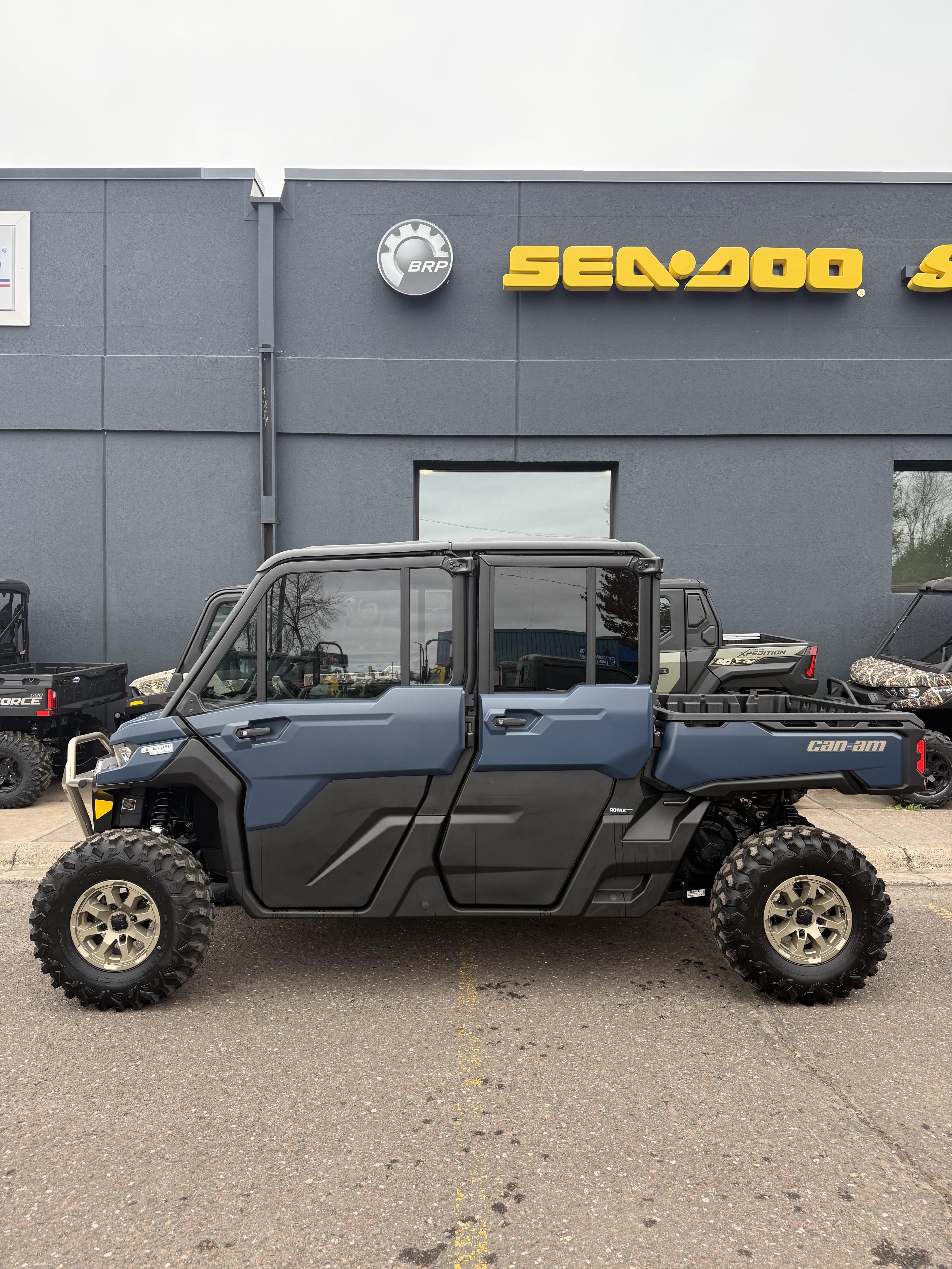 2025 Can-Am Defender MAX Limited HD10 - Photo 3