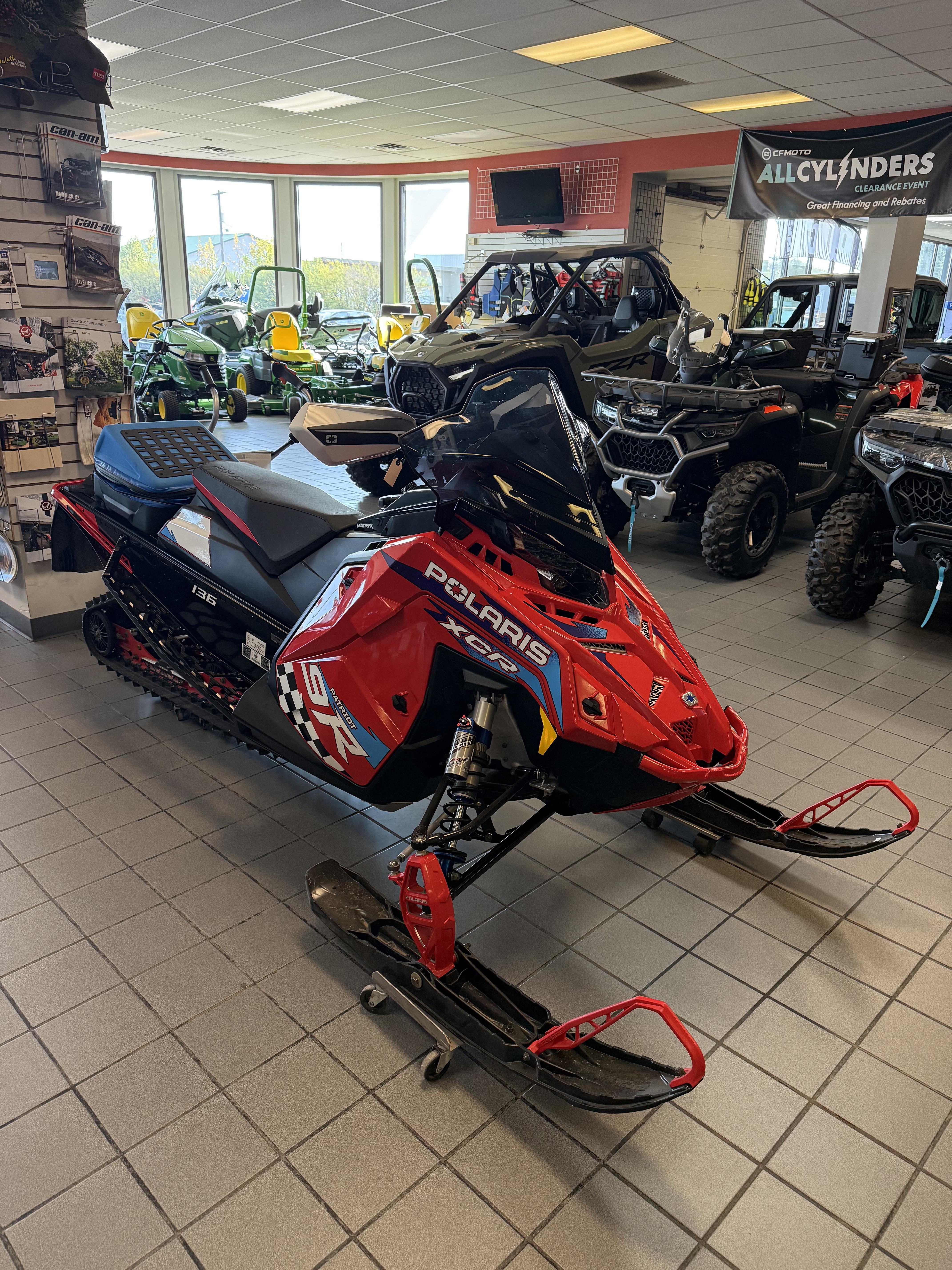 2025 Polaris Indy XCR 136 9R - Photo 3