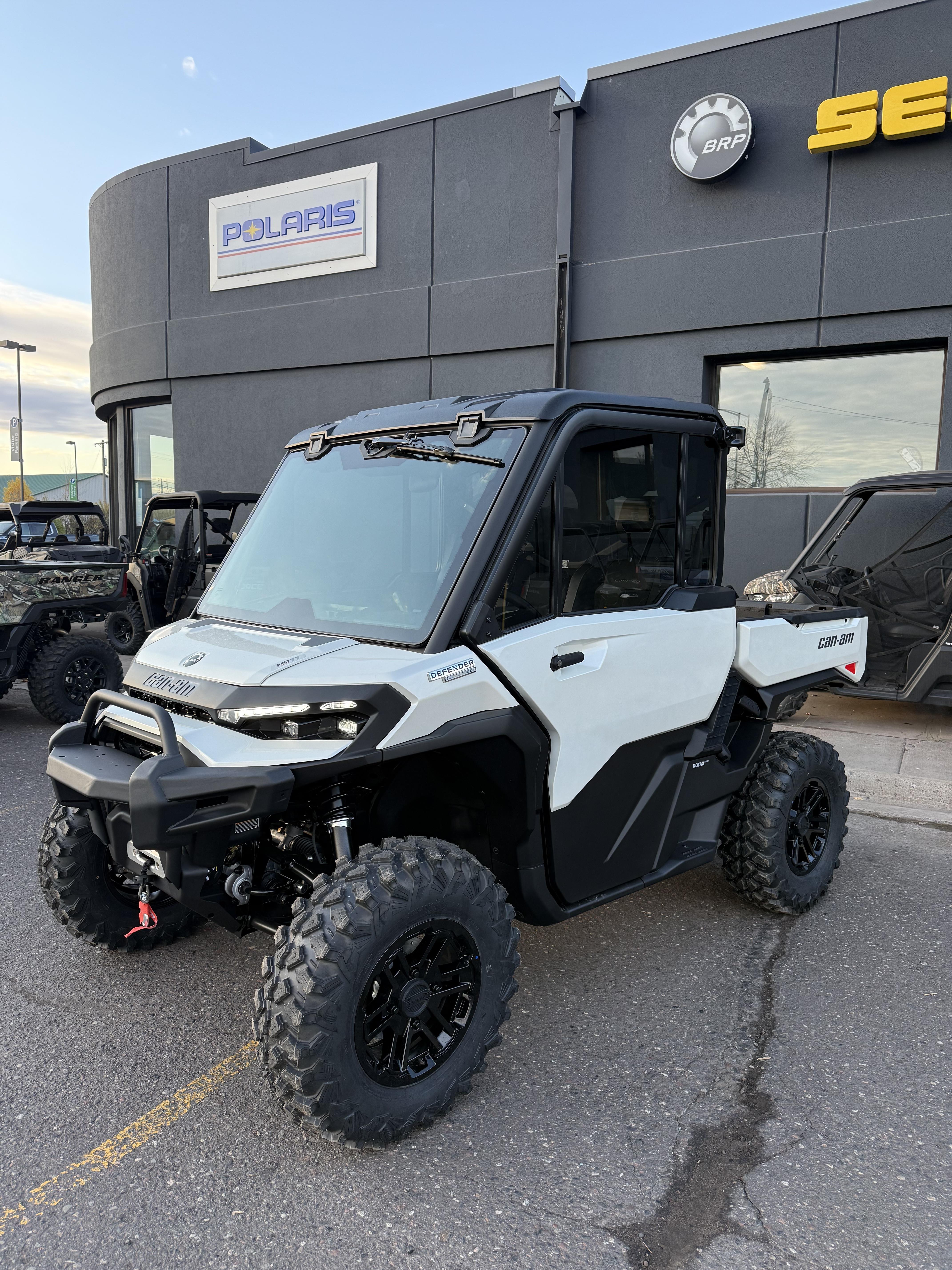 2026 Can-Am Defender Limited HD11