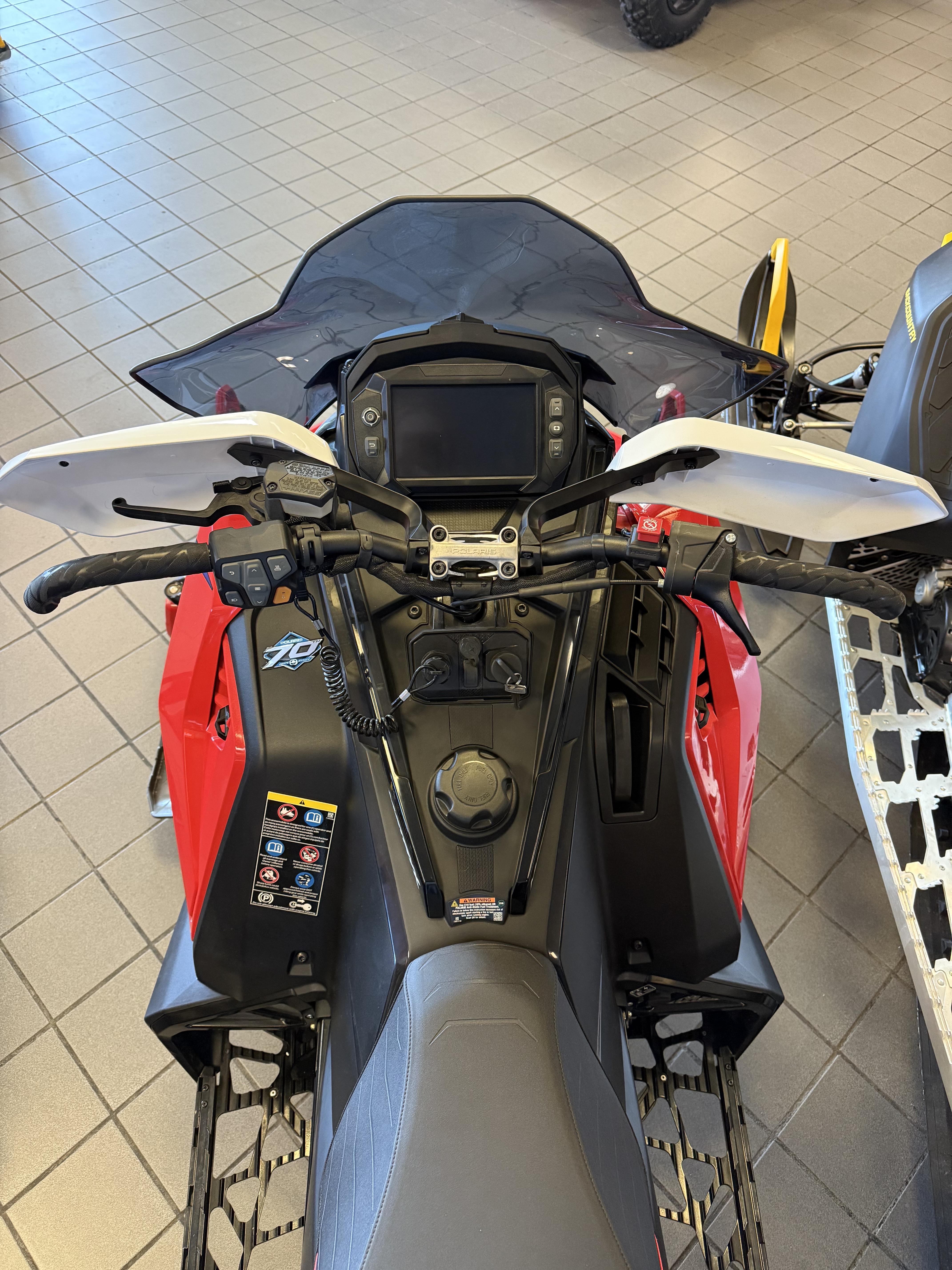 2025 Polaris Indy XCR 9R 136 - Photo 3