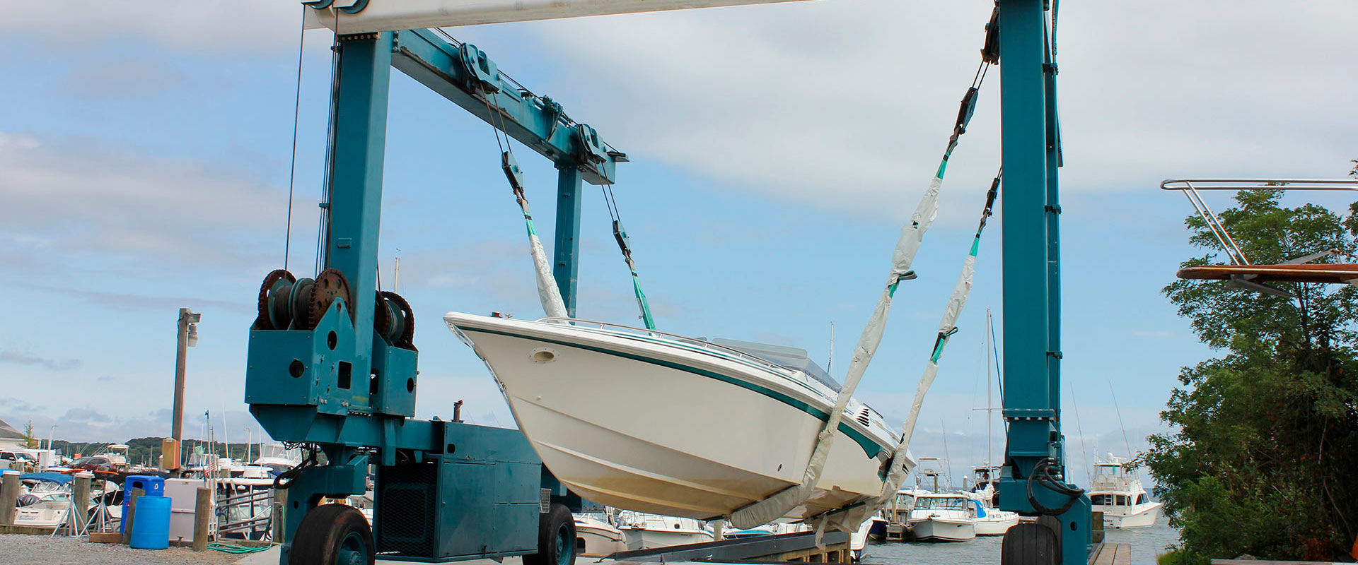 Services Albertson Marine, Inc. Southold, NY (631) 7653232