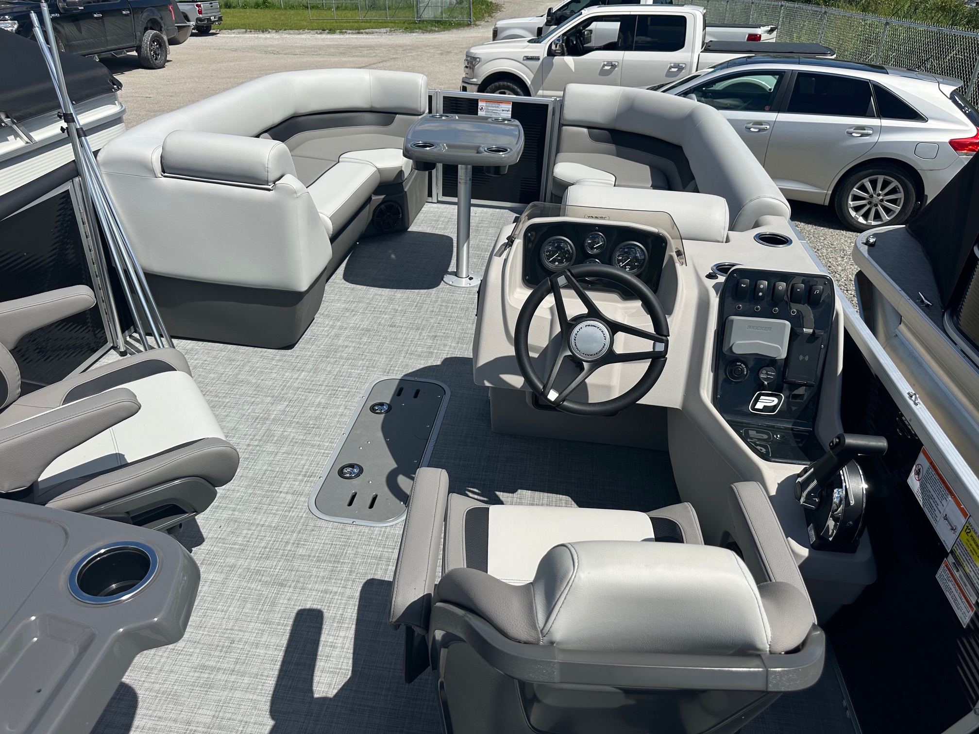 2025 Princecraft Vectra® 23 RL   Tritoon Instock at Marsh's Marina in Waubaushene, Ontario - Photo 6
