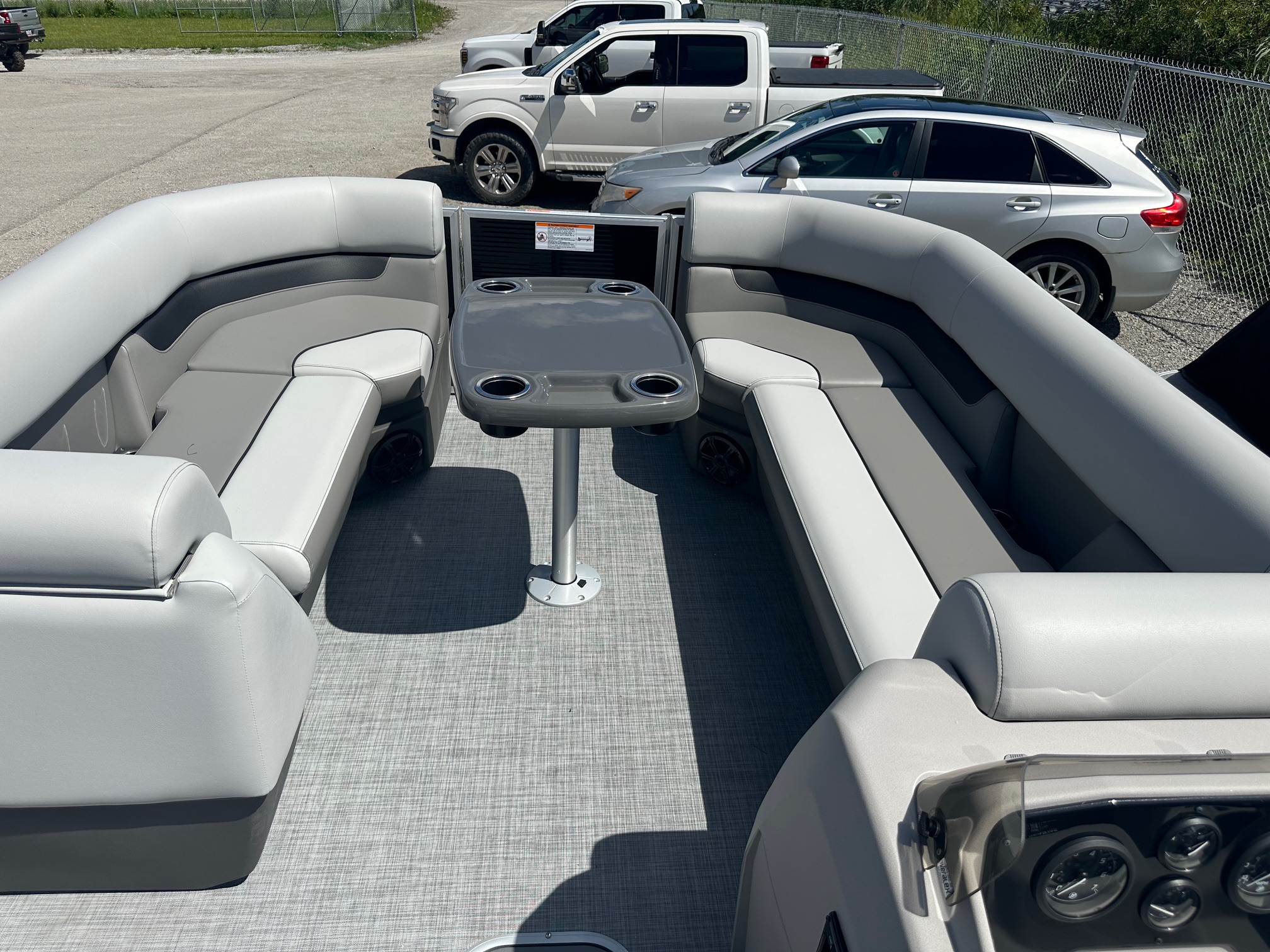 2025 Princecraft Vectra® 23 RL   Tritoon Instock at Marsh's Marina in Waubaushene, Ontario - Photo 10
