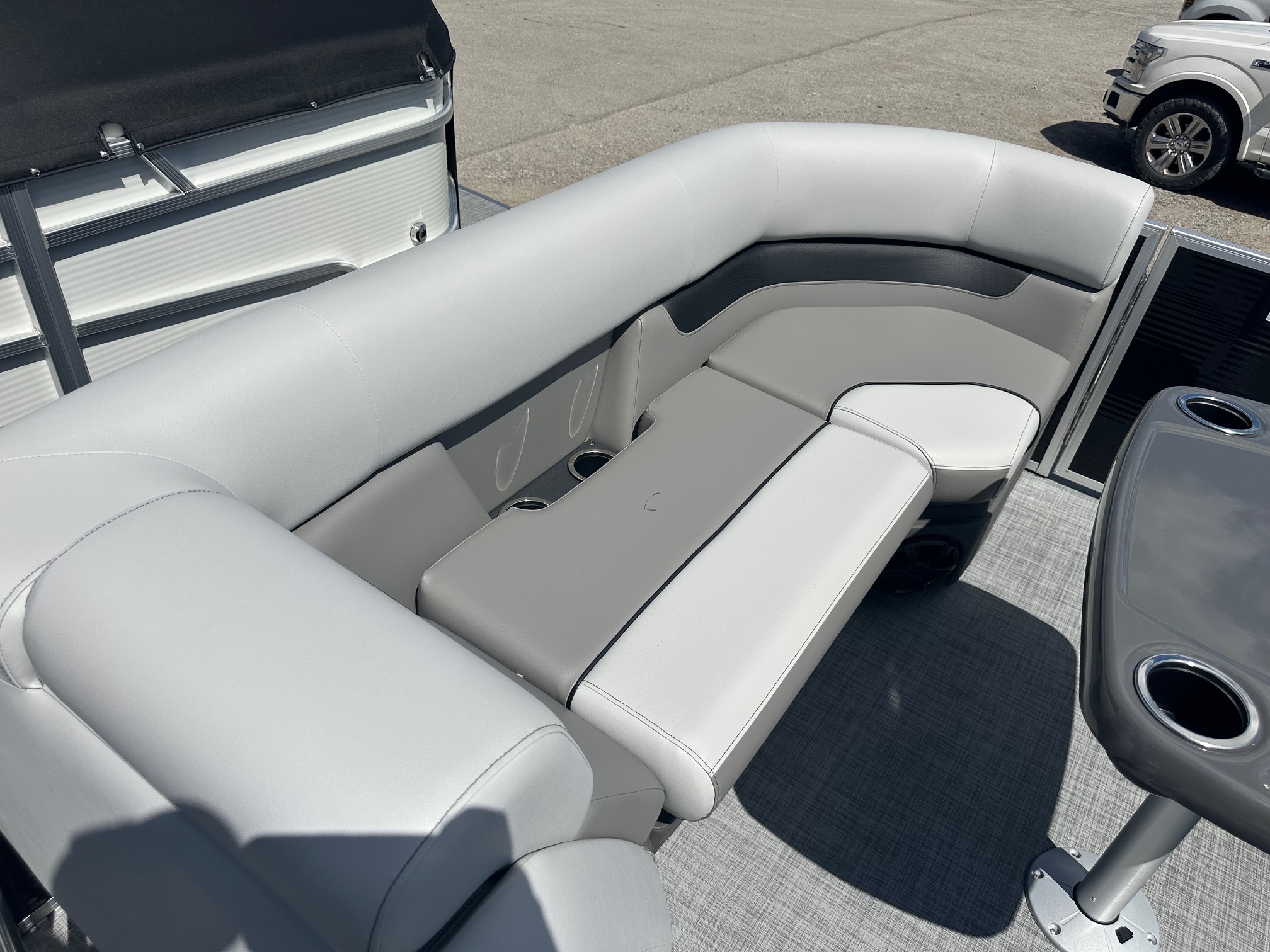 2025 Princecraft Vectra® 23 RL   Tritoon Instock at Marsh's Marina in Waubaushene, Ontario - Photo 13