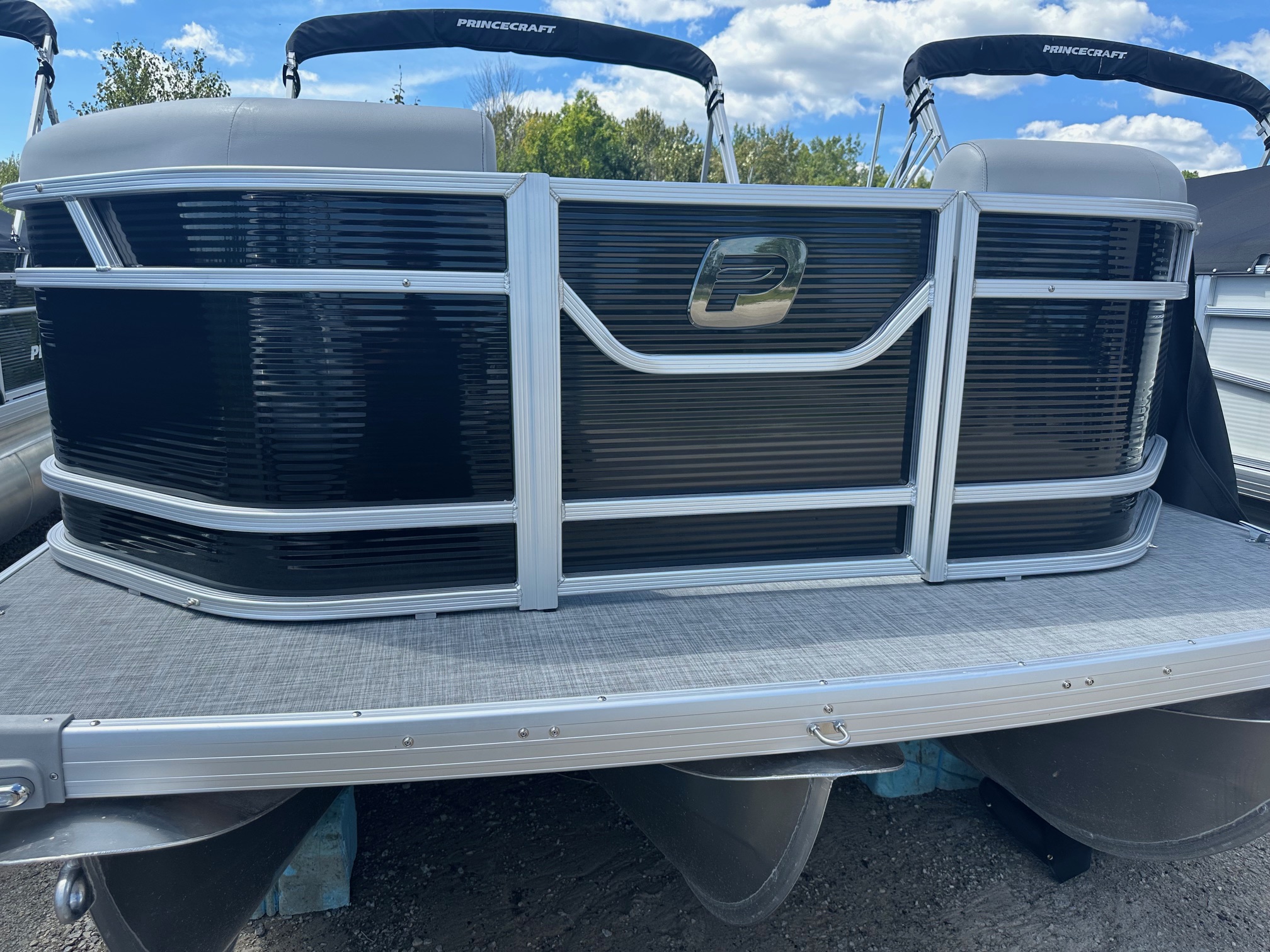 2025 Princecraft Vectra® 23 RL   Tritoon Instock at Marsh's Marina in Waubaushene, Ontario - Photo 18