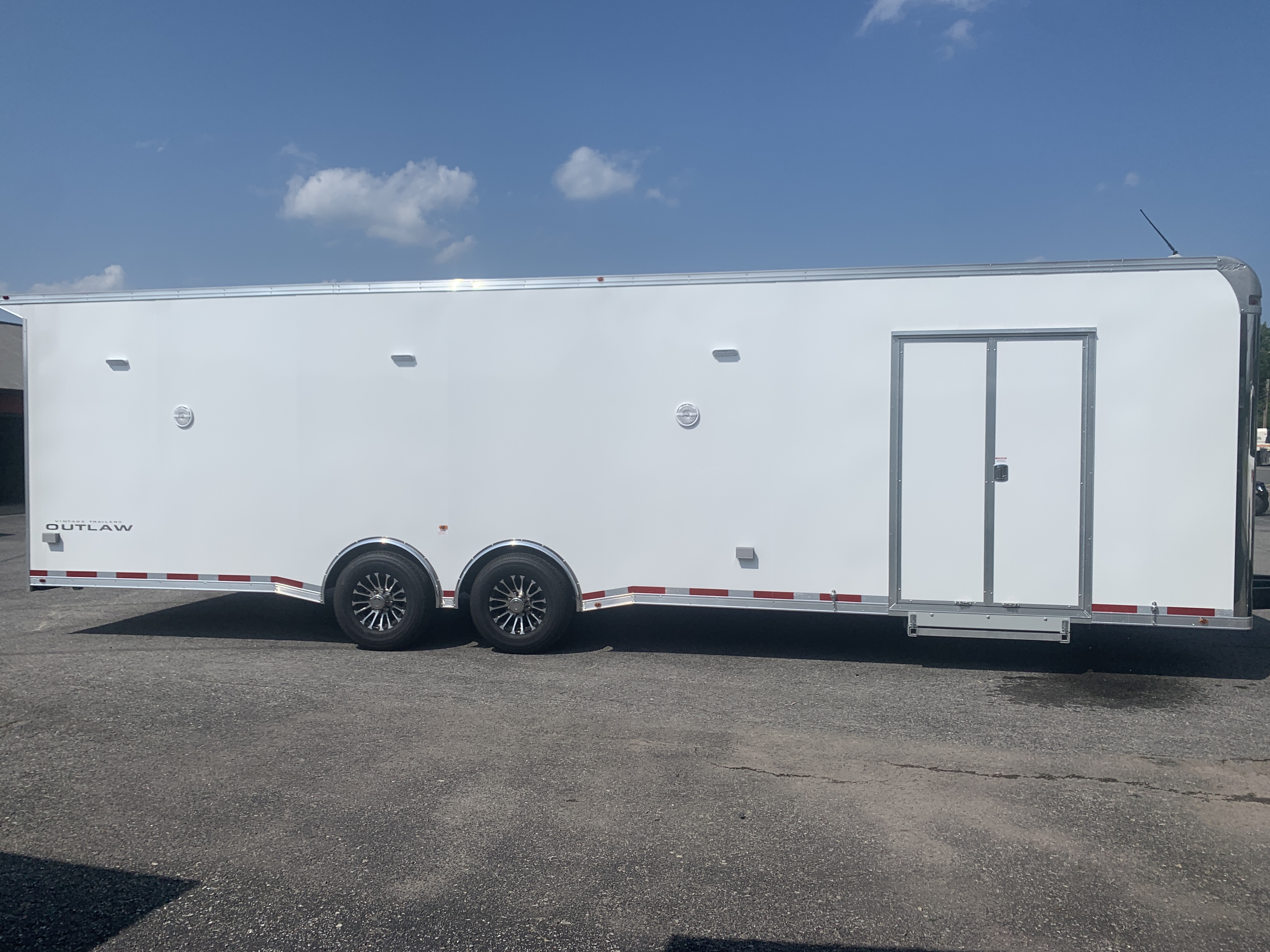 2023 Vintage Trailers 30'' OUTLAW - Photo 16