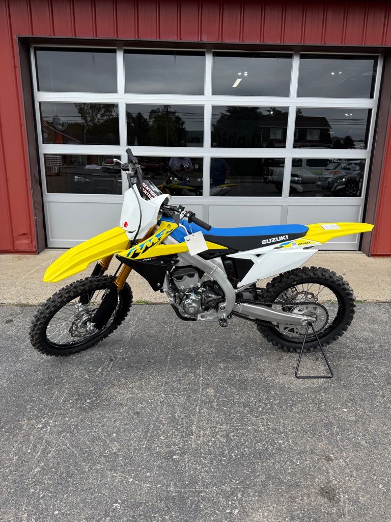 2025 Suzuki RM-2450 M5