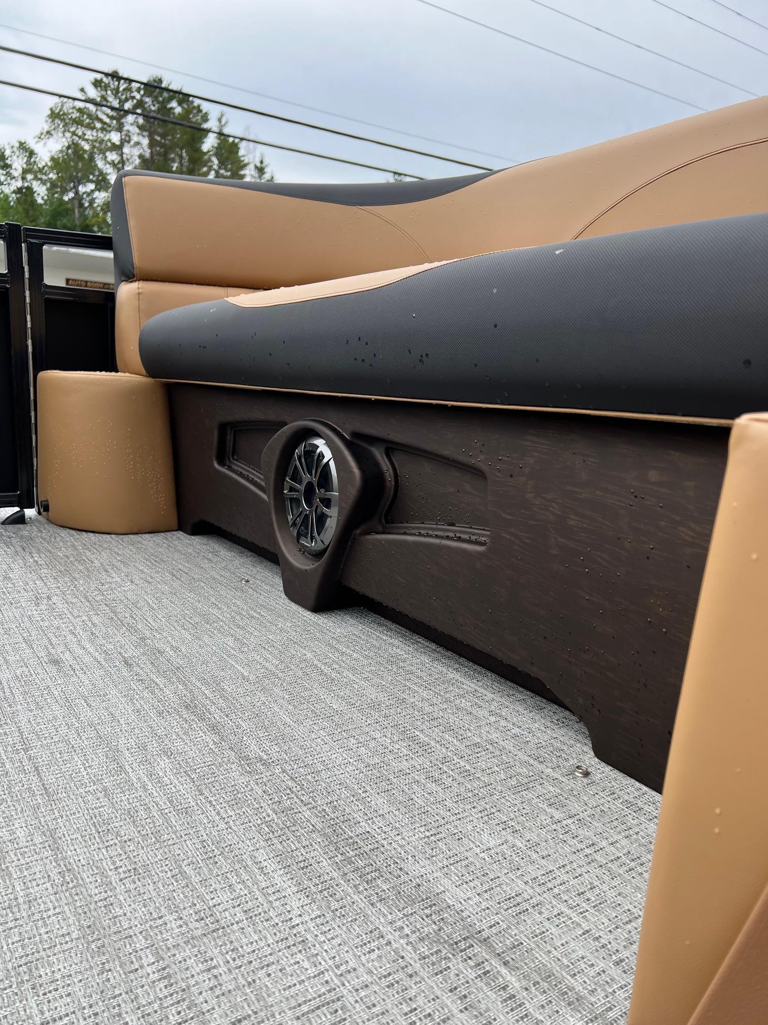 2025 Avalon Venture 85 Quad Lounger - Photo 14