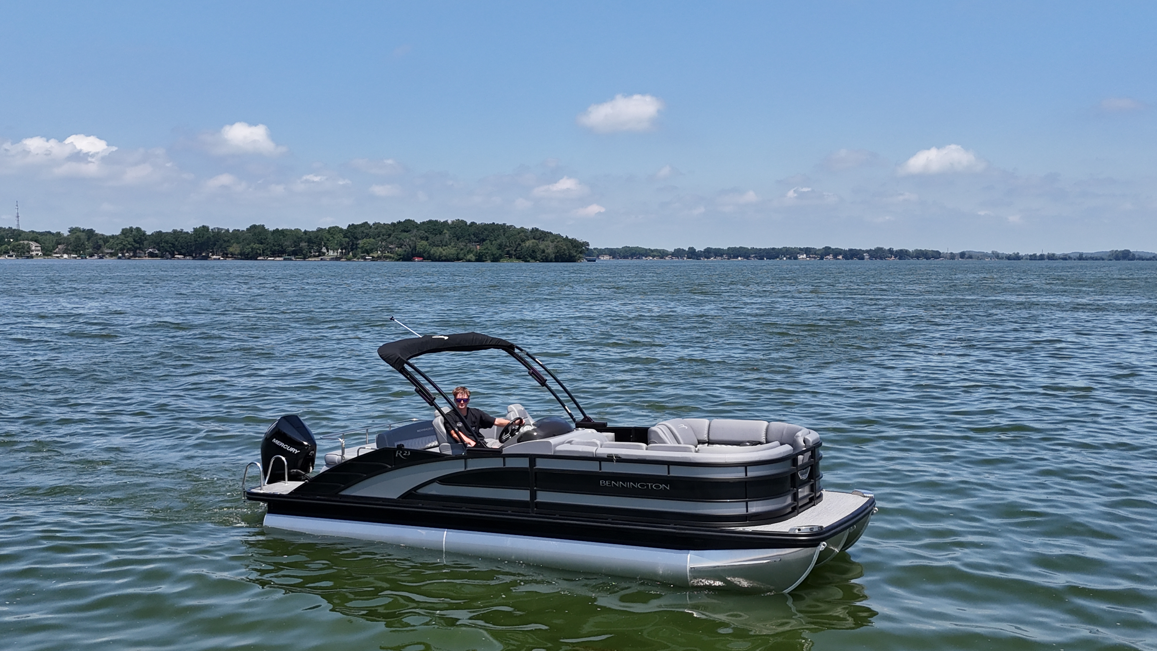 2023 Bennington 23RSB  Swingback,  ESP Tri-toon 300HP Mercury V8.  IN STOCK!! - Photo 2