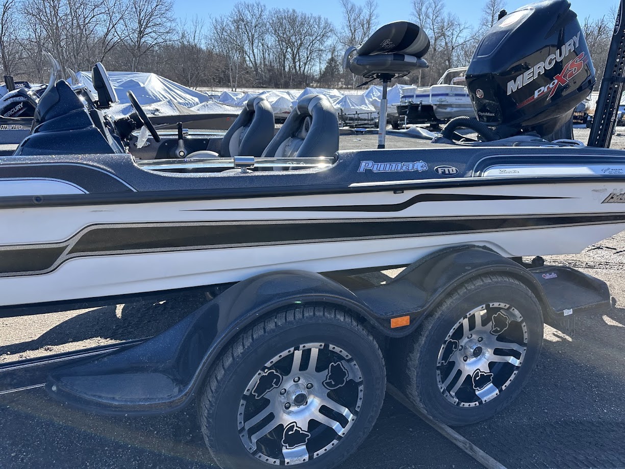 2014 Bass Cat Boats Puma FTD Silhouette W/ Mercury 250HP Pro XS. Power Poles, Garmin Livescope! - Photo 17