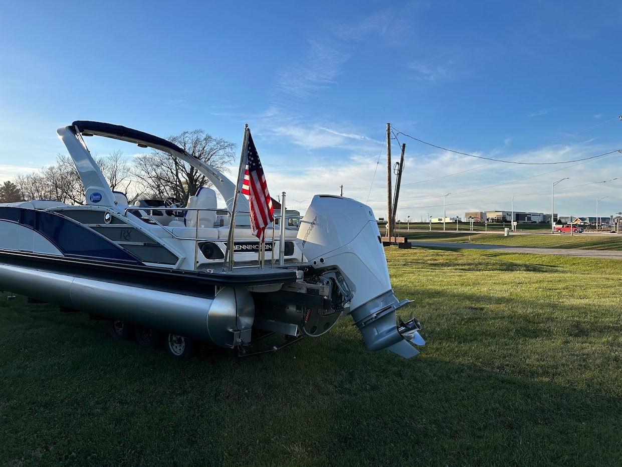 2023 Bennington 23RXSBA W/ 300HP Mercury Dealer Demo! Custom co-captain's chair, Cladded arch upgrade! - Photo 11