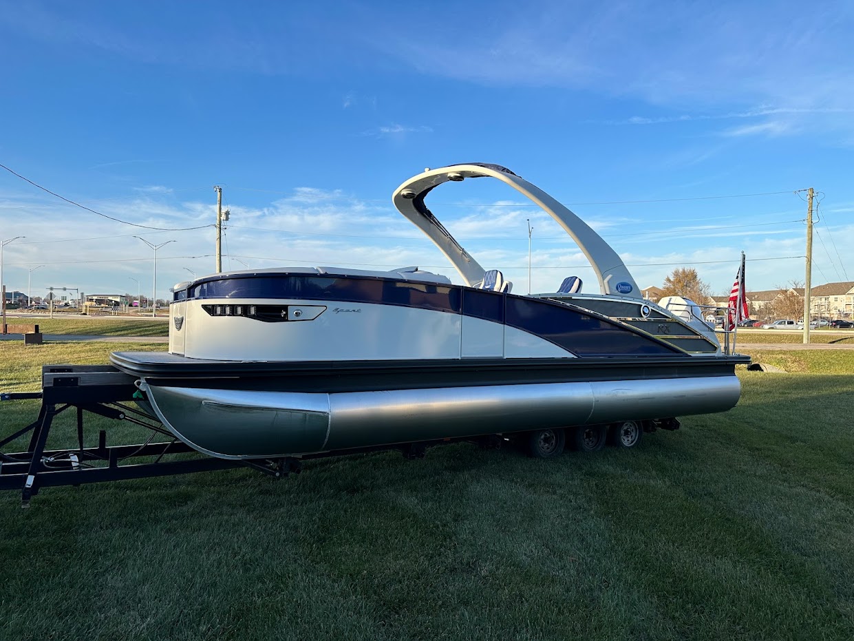 2023 Bennington 23RXSBA W/ 300HP Mercury Dealer Demo! Custom co-captain's chair, Cladded arch upgrade! - Photo 7