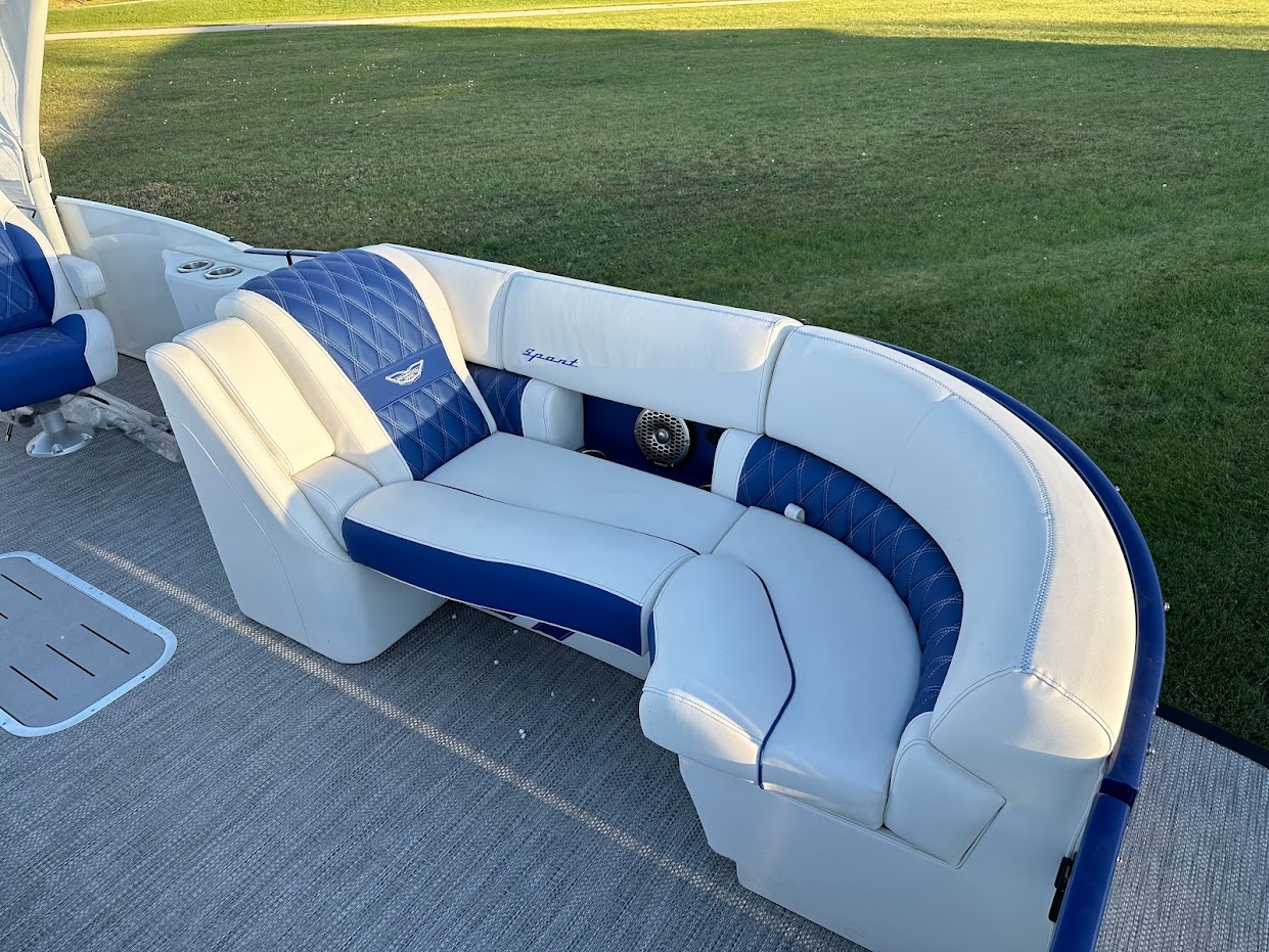 2023 Bennington 23RXSBA W/ 300HP Mercury Dealer Demo! Custom co-captain's chair, Cladded arch upgrade! - Photo 12