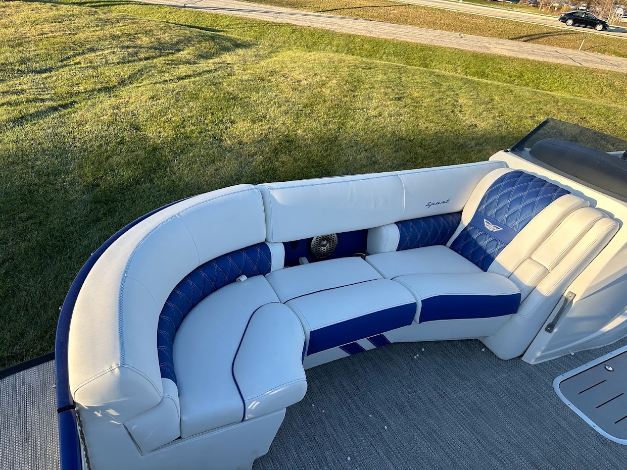 2023 Bennington 23RXSBA W/ 300HP Mercury Dealer Demo! Custom co-captain's chair, Cladded arch upgrade! - Photo 13