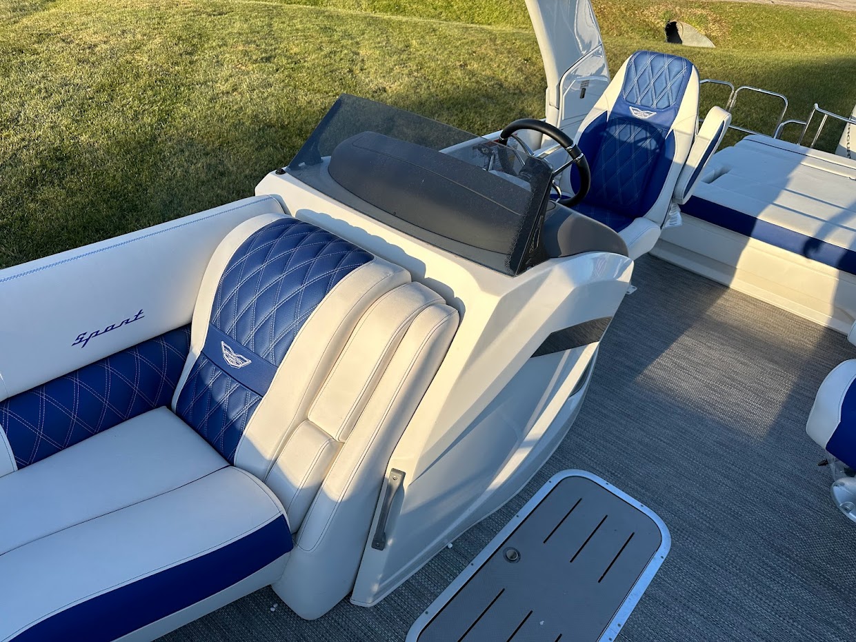 2023 Bennington 23RXSBA W/ 300HP Mercury Dealer Demo! Custom co-captain's chair, Cladded arch upgrade! - Photo 14