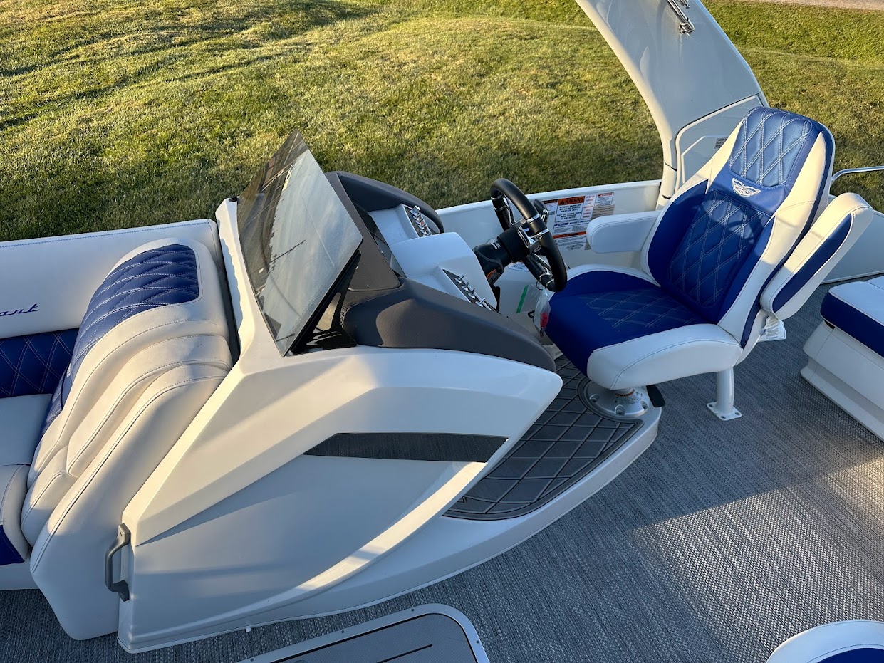 2023 Bennington 23RXSBA W/ 300HP Mercury Dealer Demo! Custom co-captain's chair, Cladded arch upgrade! - Photo 16