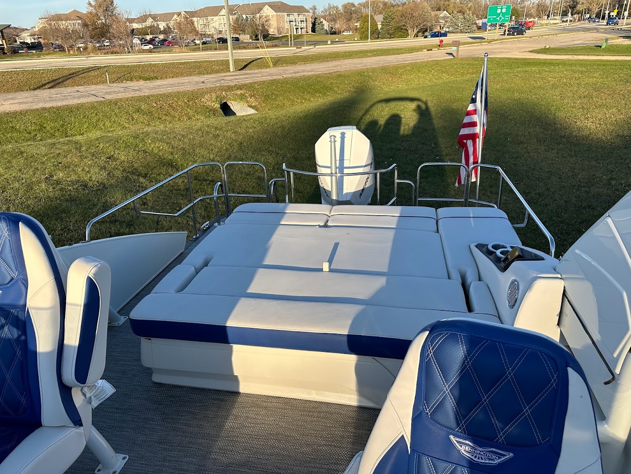 2023 Bennington 23RXSBA W/ 300HP Mercury Dealer Demo! Custom co-captain's chair, Cladded arch upgrade! - Photo 20