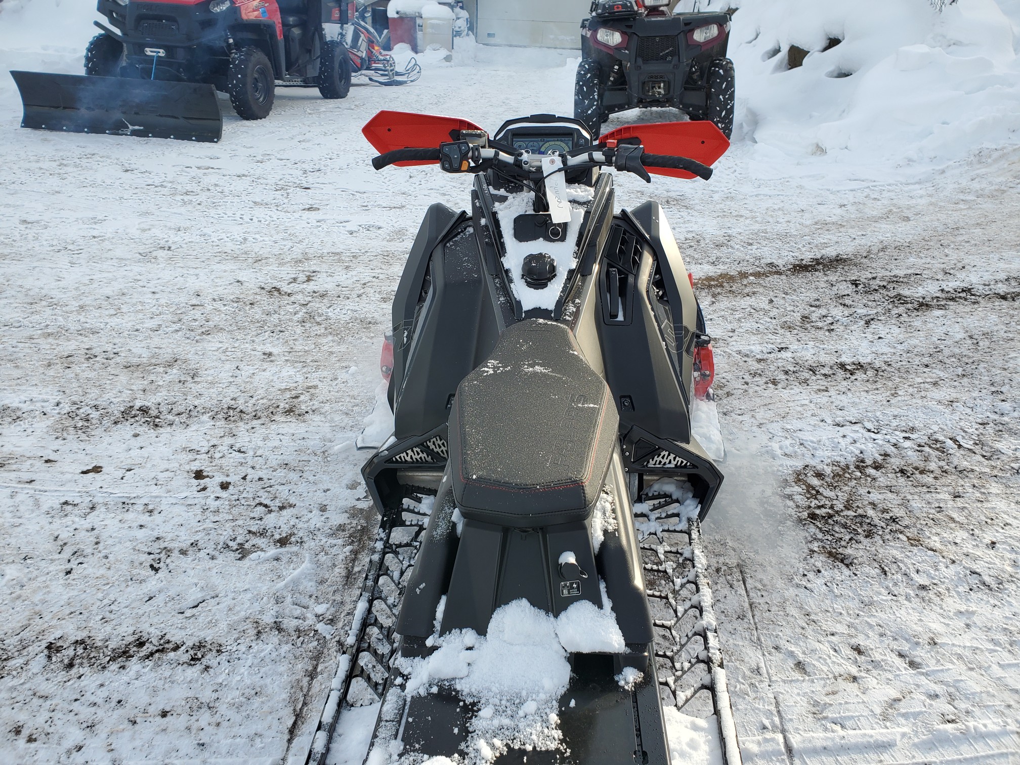 2023 Polaris Patriot Boost Indy VR1 137.  E-start, 1.35 track, 7S display. - Photo 5