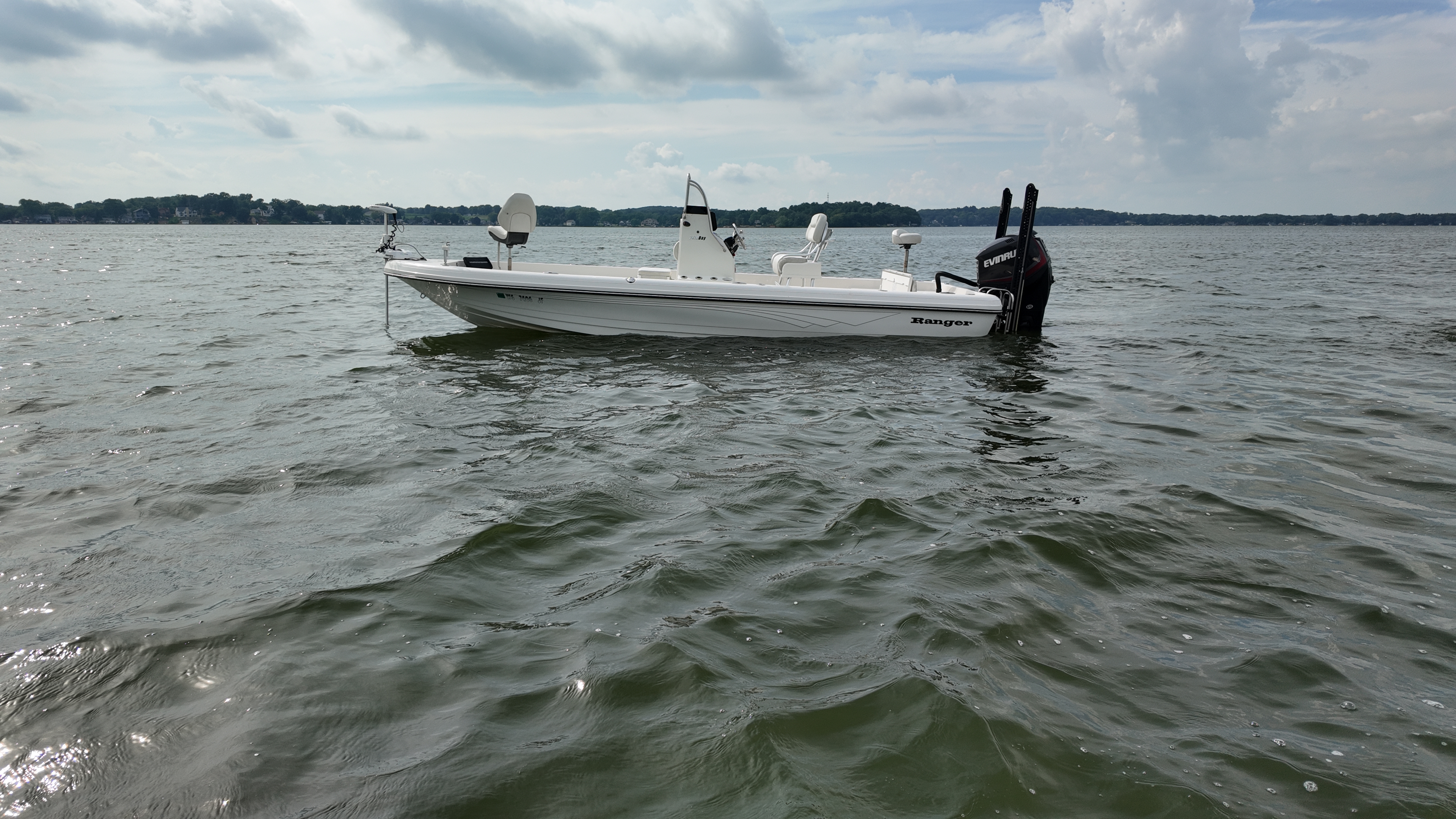 2014 Ranger Boats 2410 BAY Center Console.  300hp, 10' power poles, Helix 12, Helix 9, Ulterra 80, only 253 hours! - Photo 10