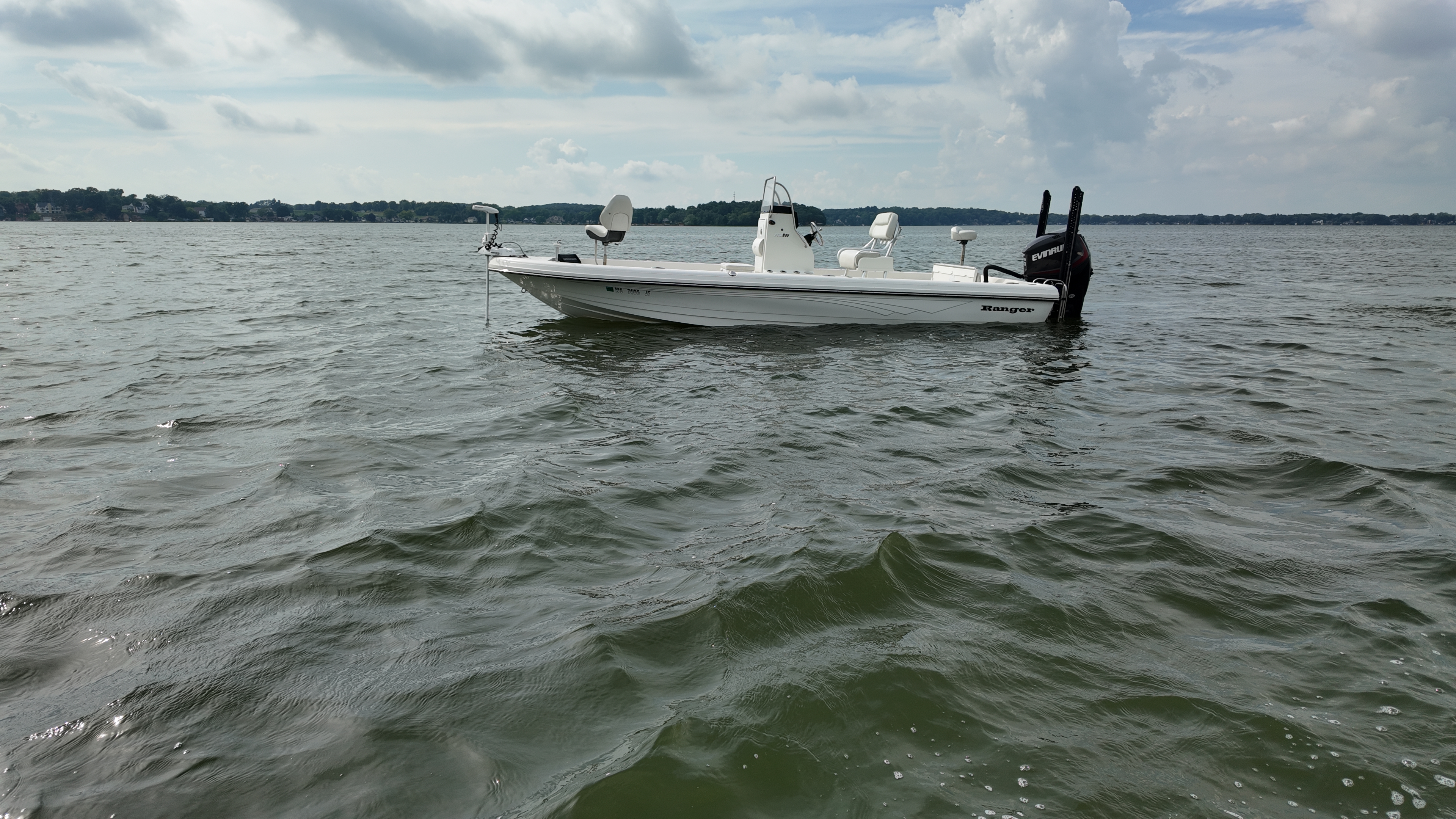 2014 Ranger Boats 2410 BAY Center Console.  300hp, 10' power poles, Helix 12, Helix 9, Ulterra 80, only 253 hours! - Photo 11